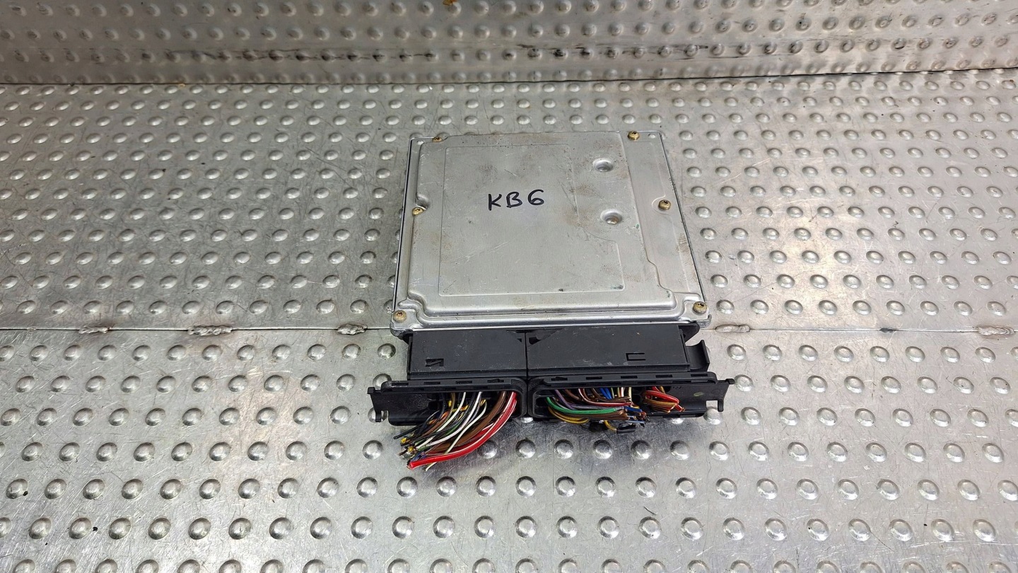 computer control unit of the engine 7791190 7791305 0281010565 BMW E46 2.0D M47