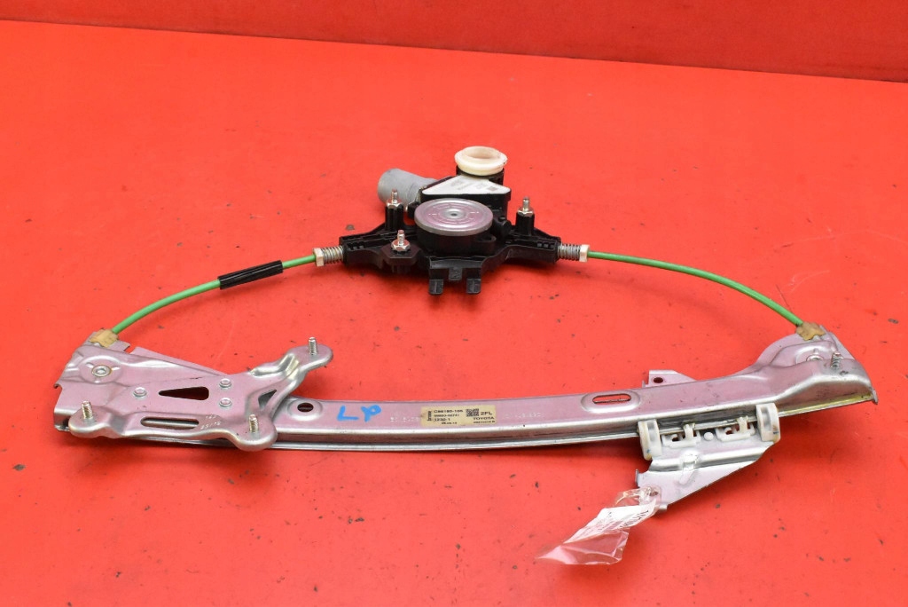 window regulator left front EU 69820-02741 TOYOTA COROLLA E21 KOMBI 18-25