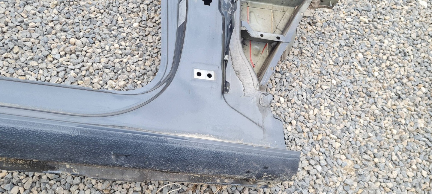 A4 B9 8W S4 threshold pillar A right front side quarter right