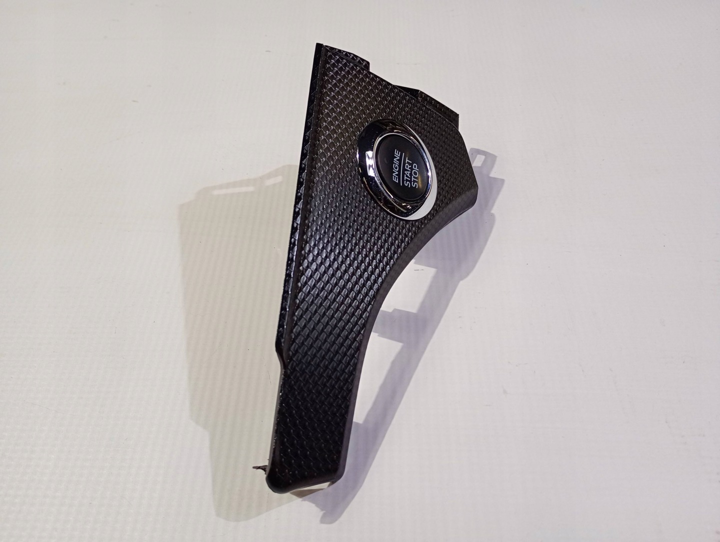 button Start-Stop zaplon dekor Ford Explorer VI 3.0 ST 2020