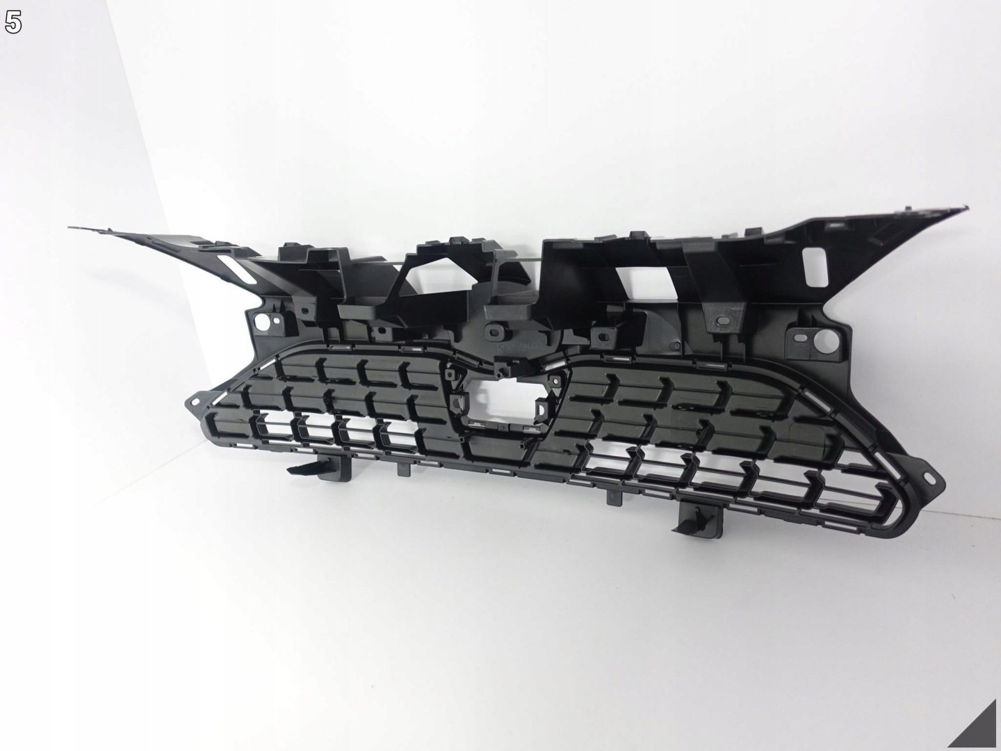 TOYOTA YARIS CROSS 20- grille grid grill W bumper