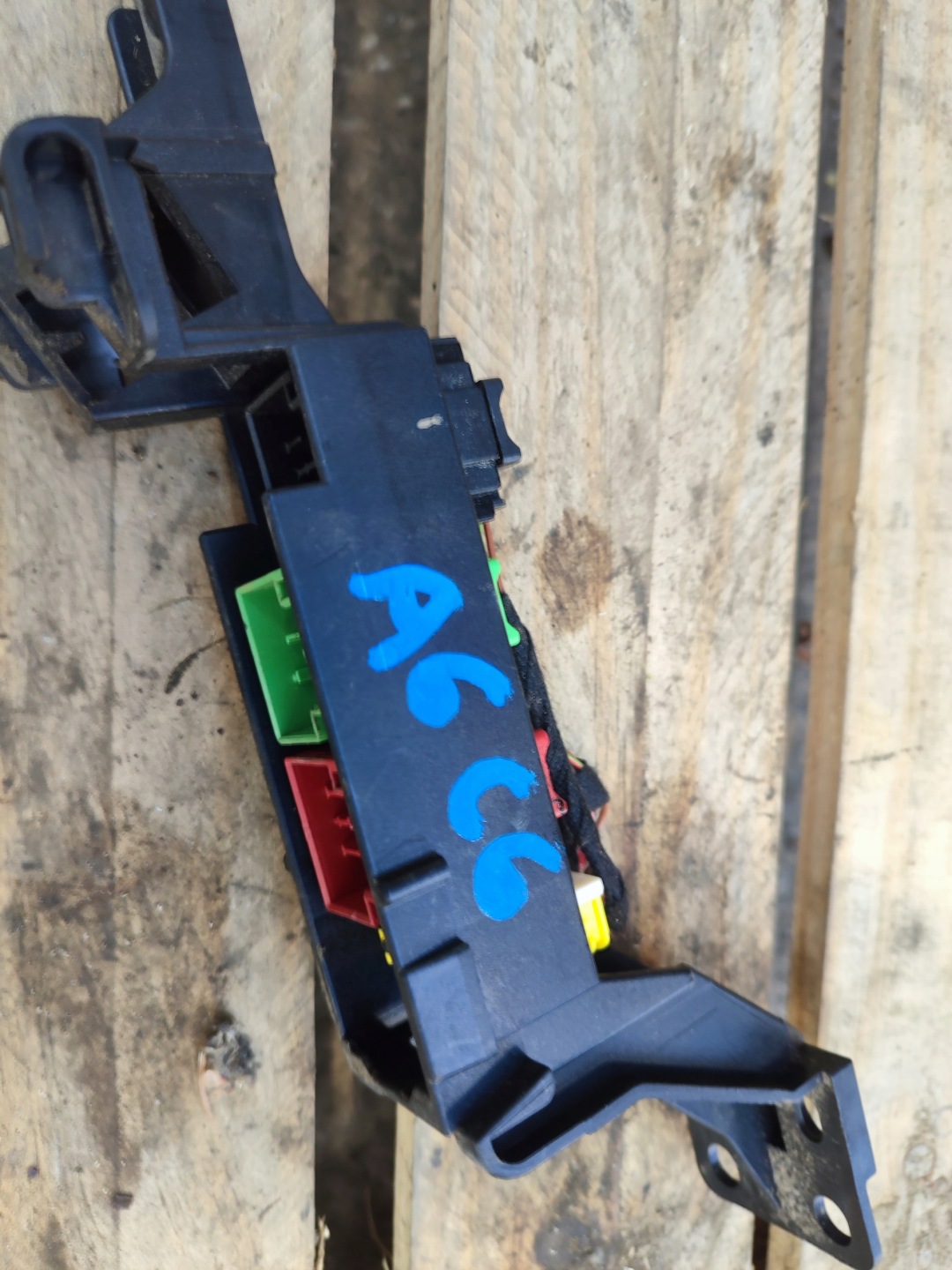 bracket holder WTYCZEK AUDI A6 C6 4F0937545D