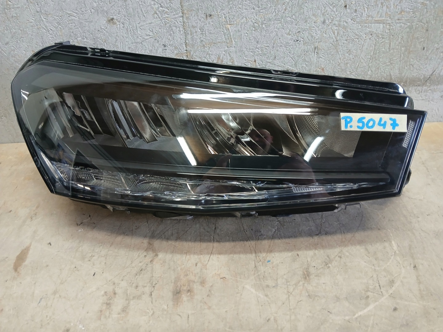 light front right SKODA FABIA IV 4 FULL LED 6VB941016