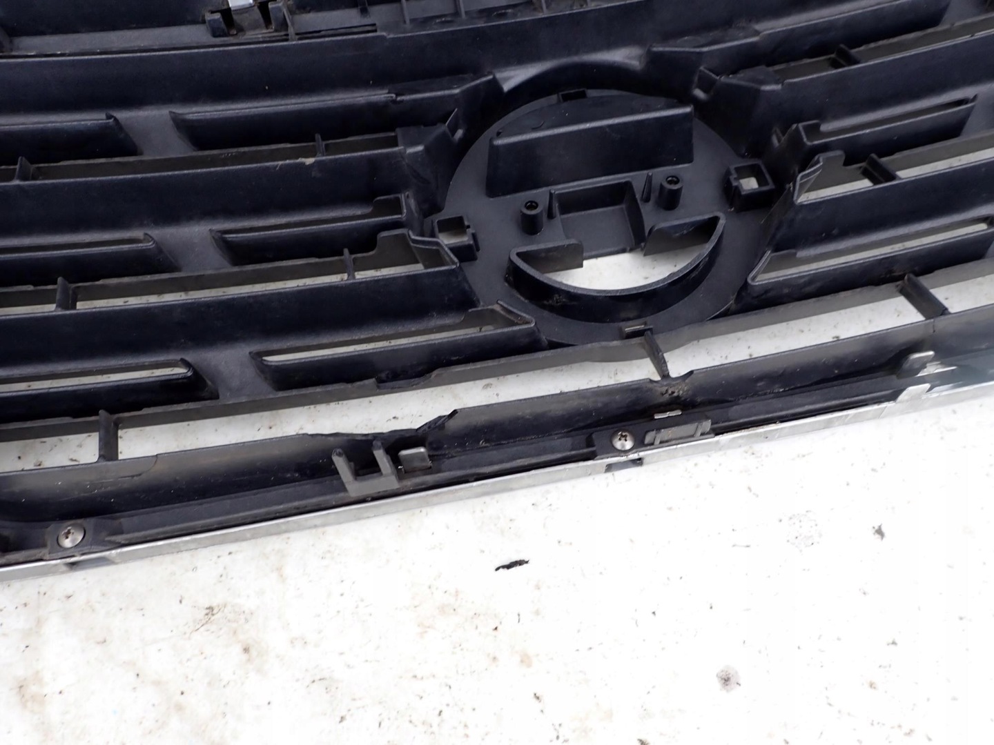 NISSAN NAVARA IV 4 14-20 Grill Grill