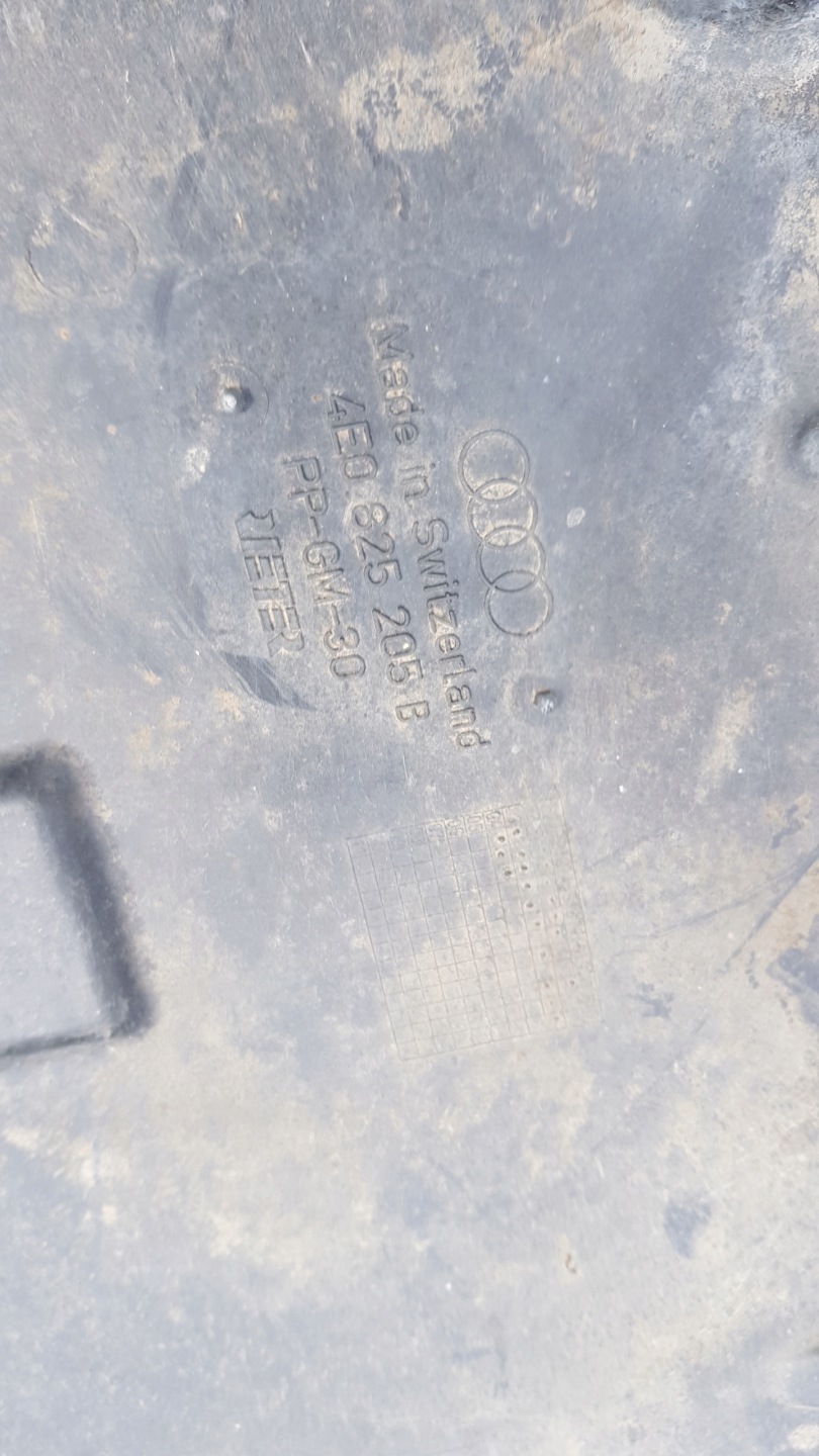 AUDI A8 D3 Blende Abdeckung Unterfahrschutz 4E0825205B