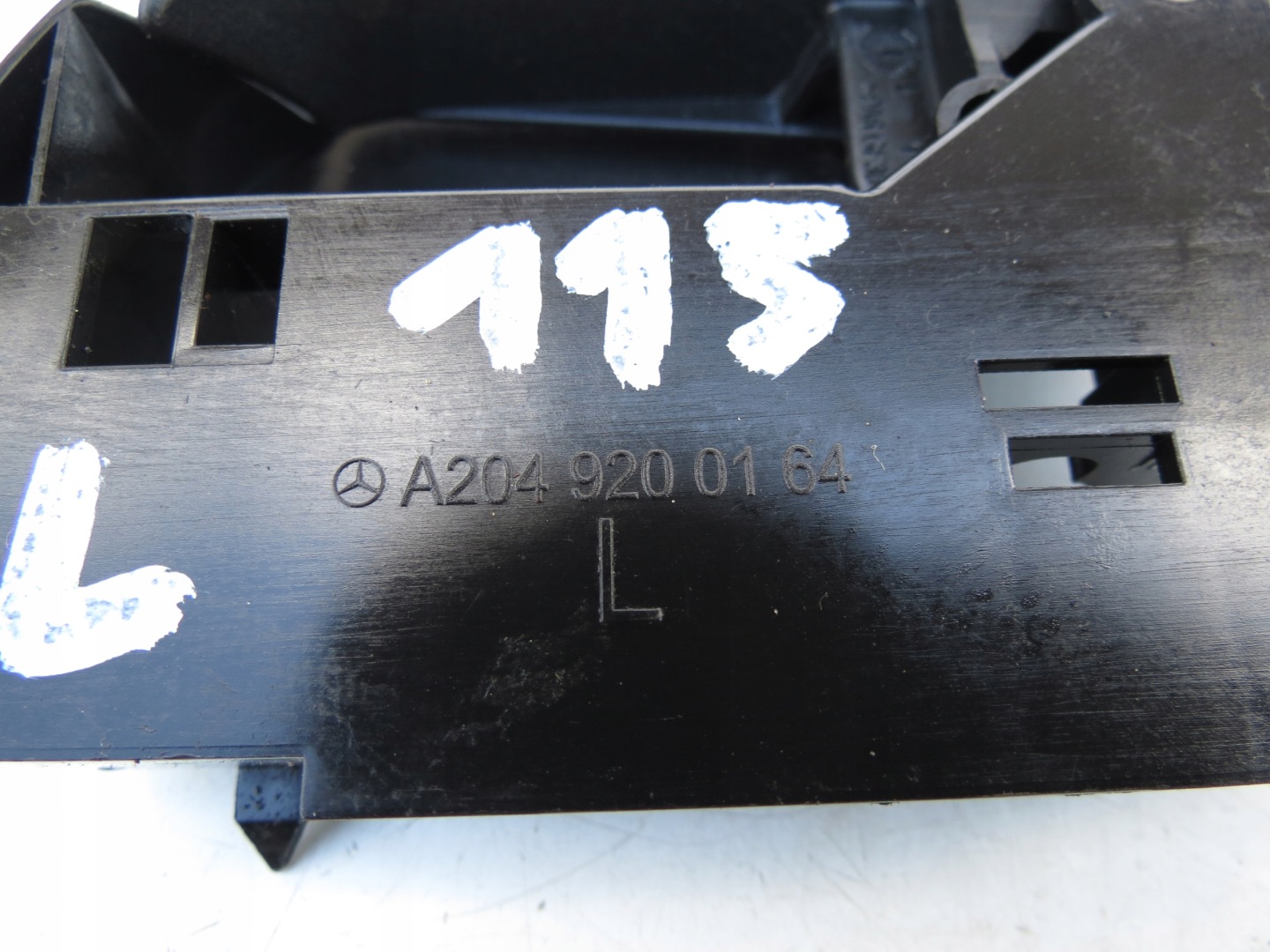 handle KANAPY rear part left A2049200164 MERCEDES CLS W218