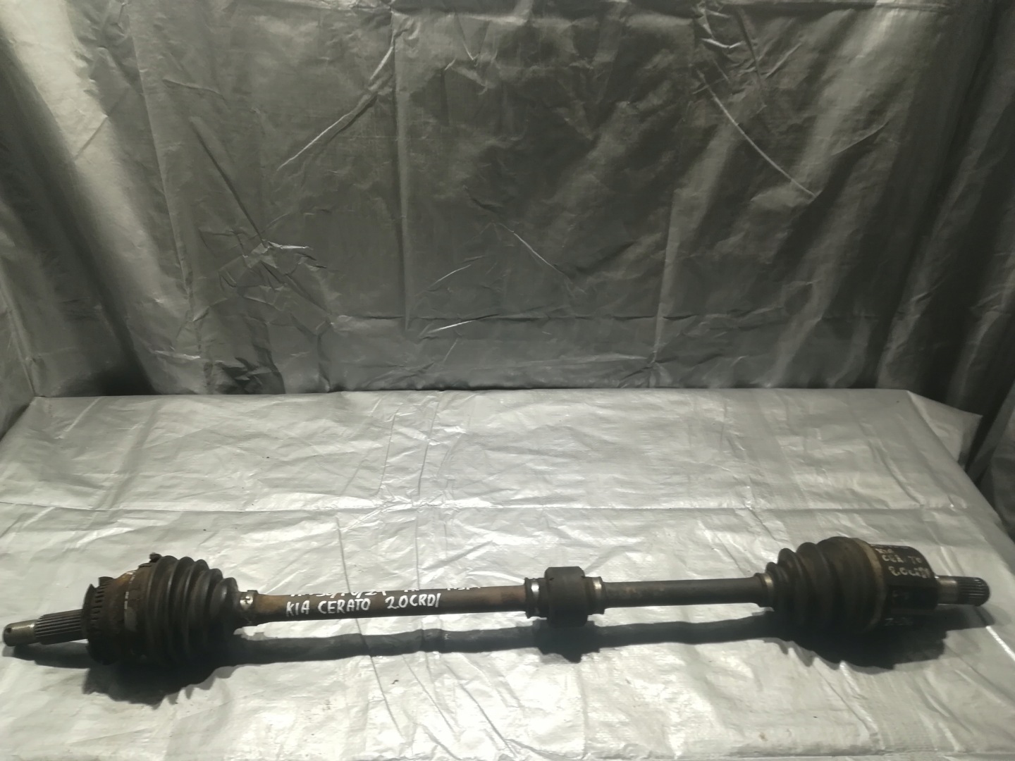 KIA CERATO and 2.0 CRDI semi-axis right front 04R