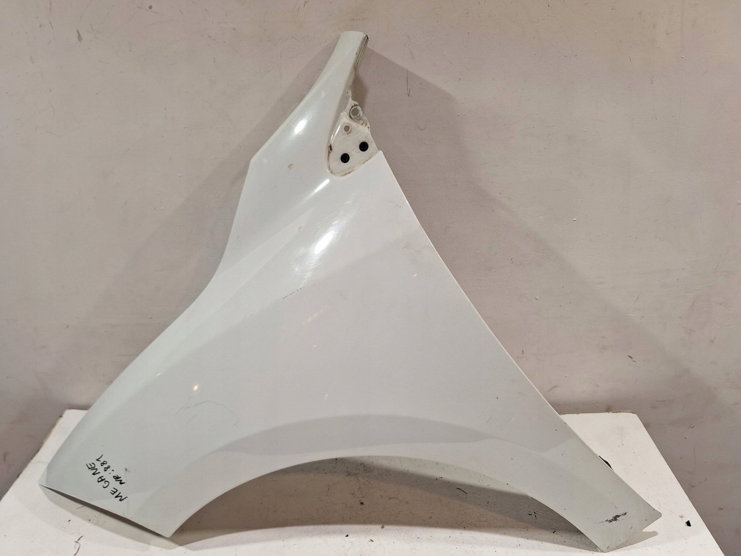 blatník předek levý RENAULT MEGANE III 09
