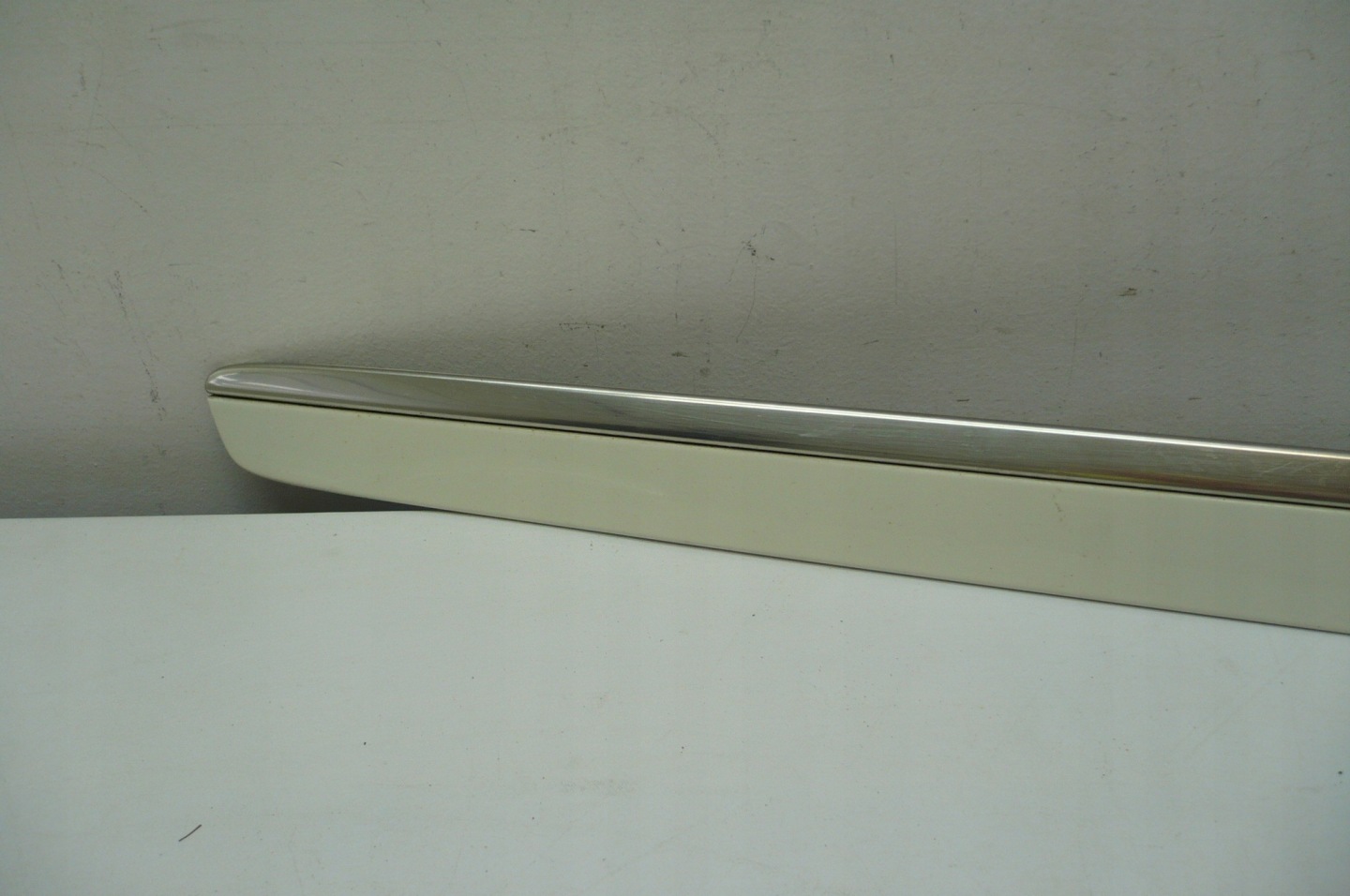 MERCEDES ML W164 05-11 moulding door left front original