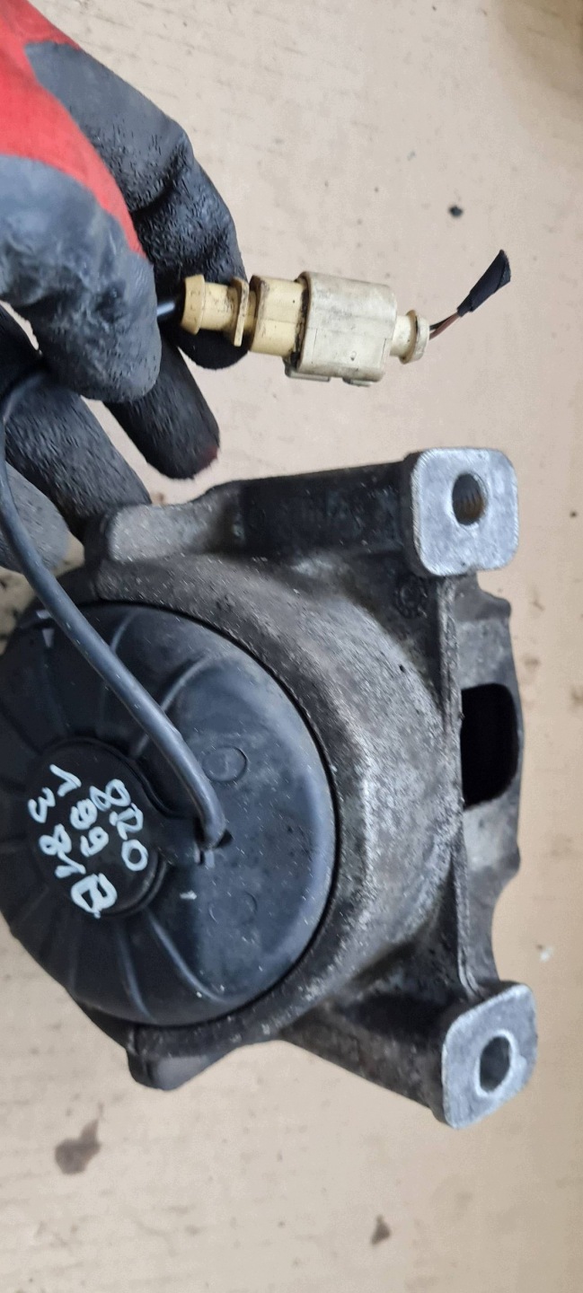 A5 8T LIFT engine mount sensor left 2.0 TDI 8R0199381B A4 B8 Q5 8R