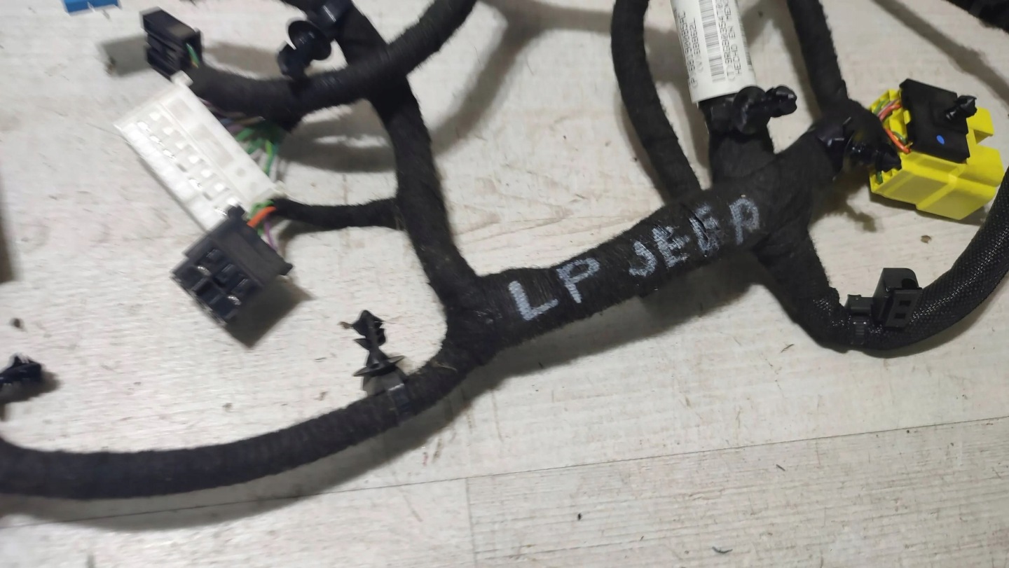 Jeep Cherokee 2015 front side left Inna bundle przewodow seat