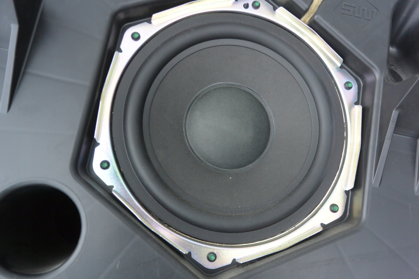 hangszóró SUBWOOFER TESLA MODEL S 12-16