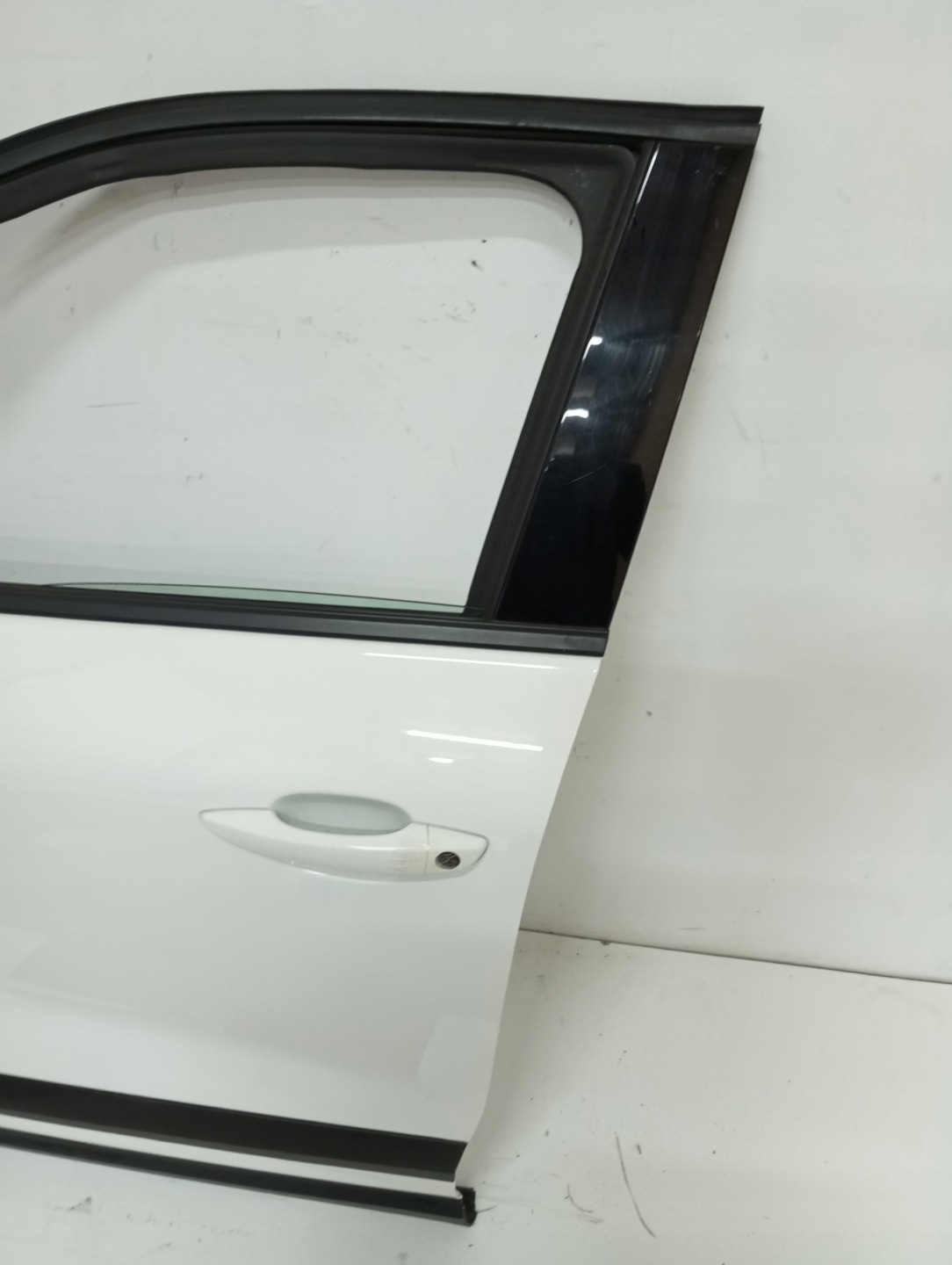 door left front PEUGEOT 2008 II 24R damag.