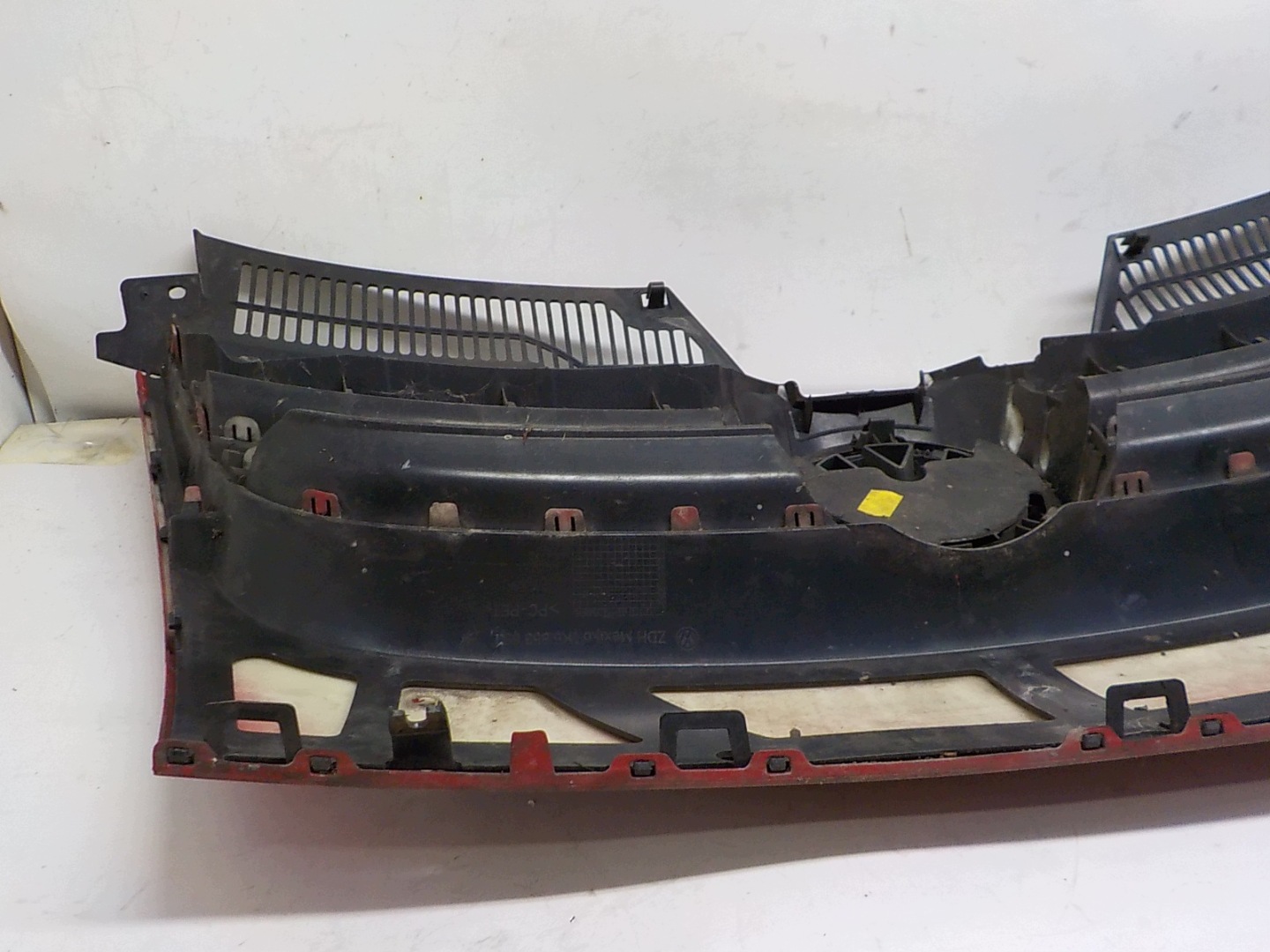 VW GOLF V KOMBI JETTA GT grill grille radiator