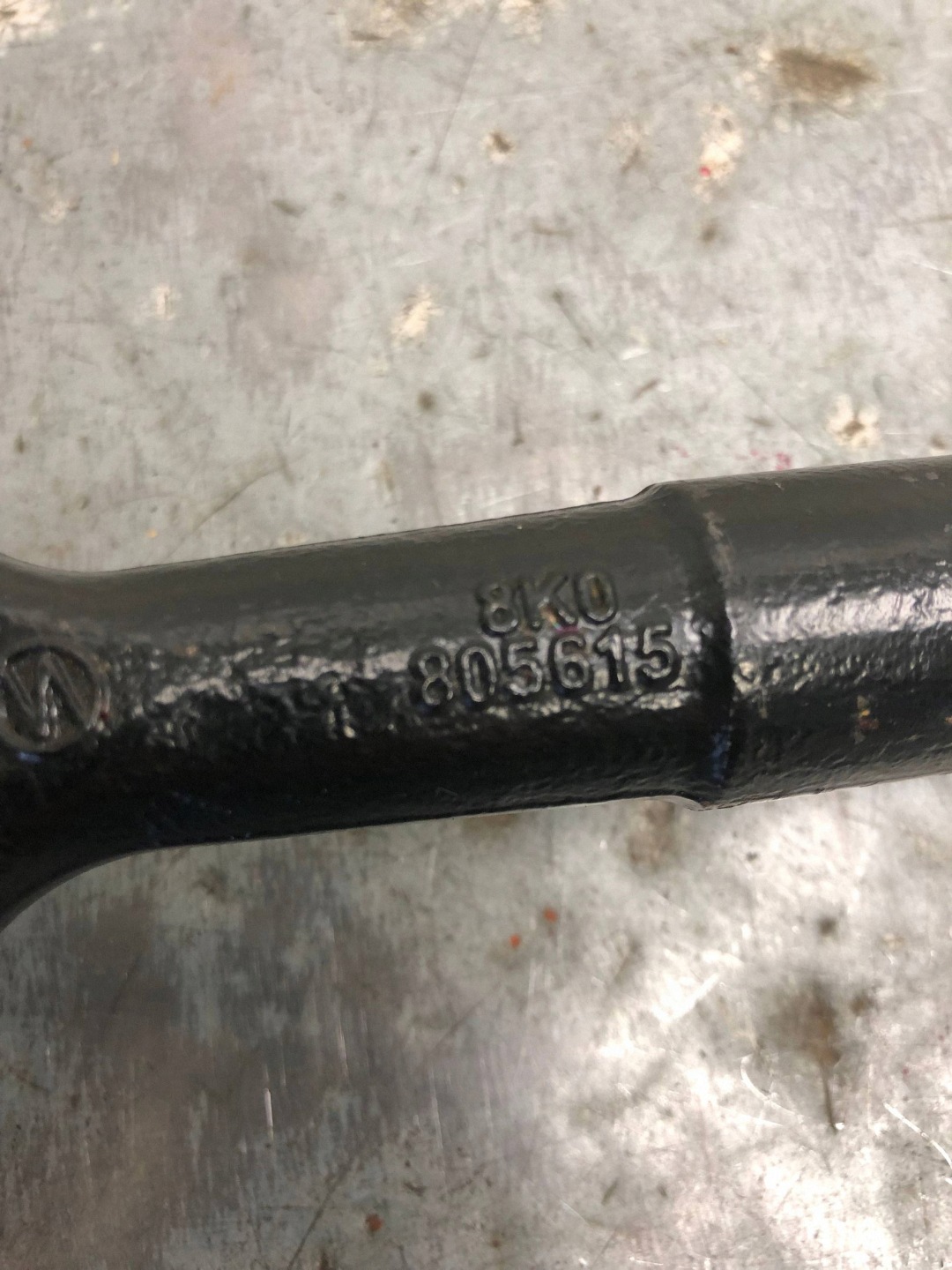 UCHO HOLOWNICZE VW AUDI 8K0805615