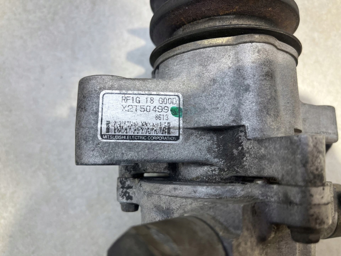 Pompa VACUM MAZDA 323F 2.0 D X2T50499