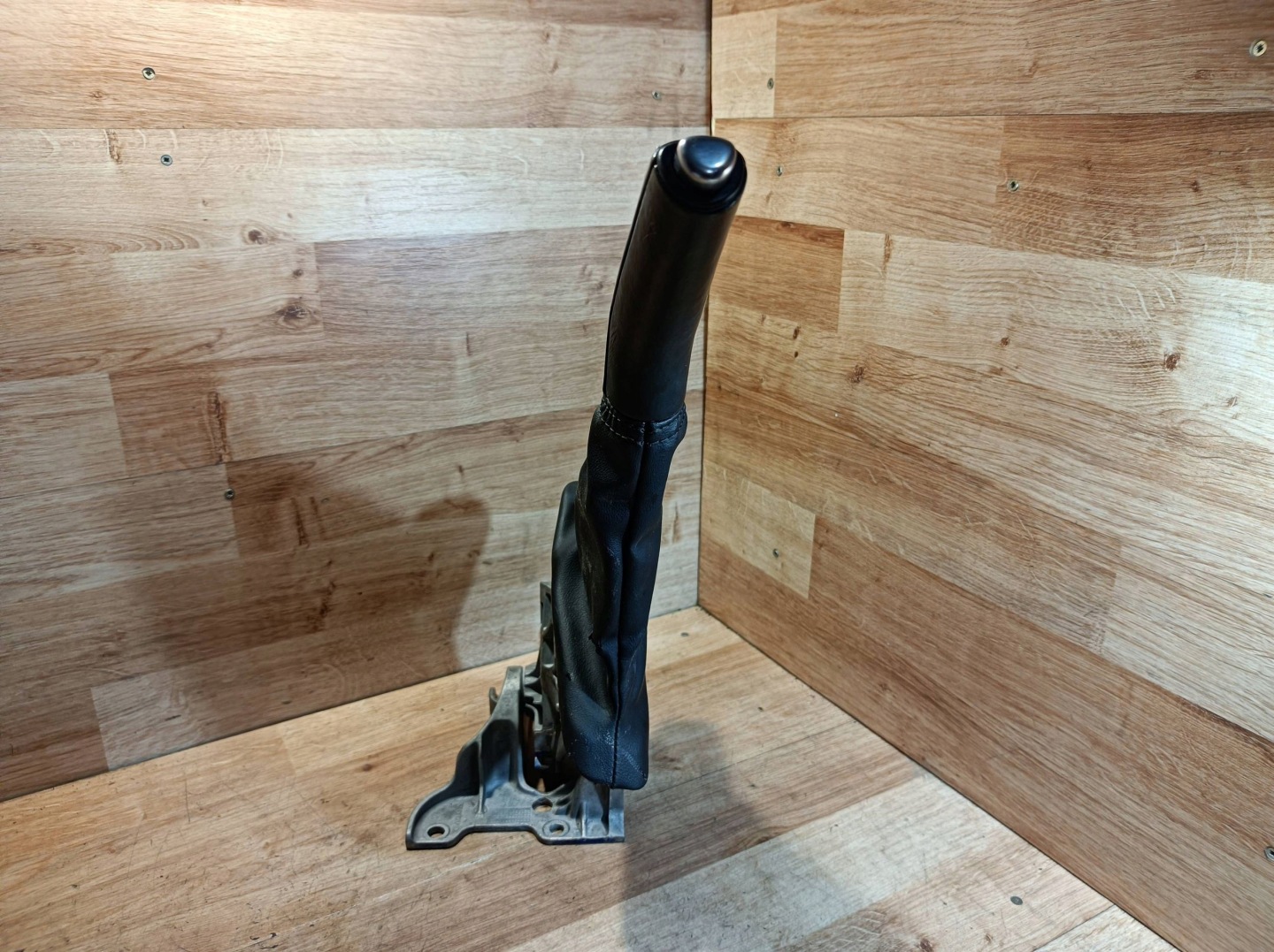 handle electric brake Volvo V40 31381647