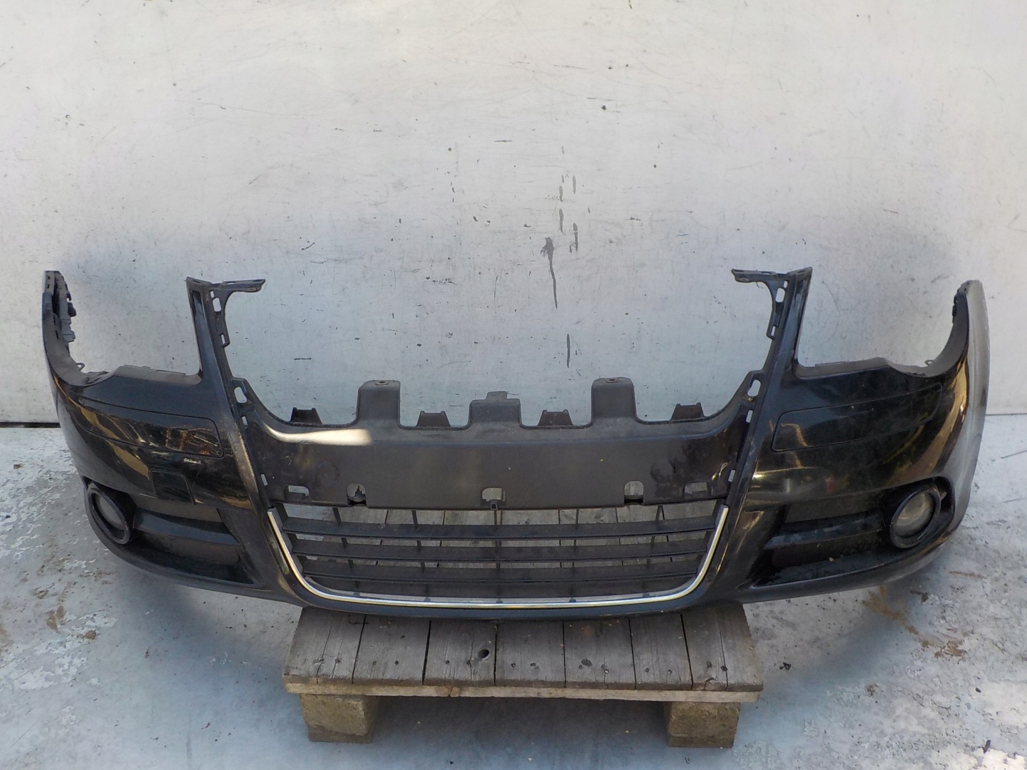 935 VOLKSWAGEN EOS bumper front front
