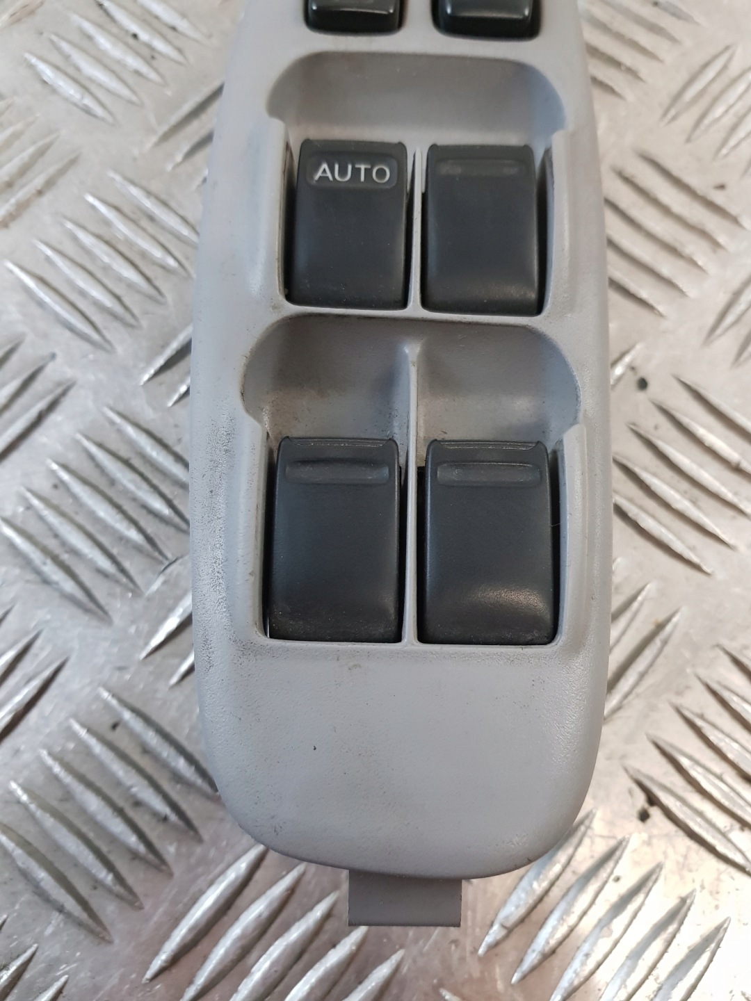 PANEL window control switch 80961BU400 NISSAN ALMERA TINO