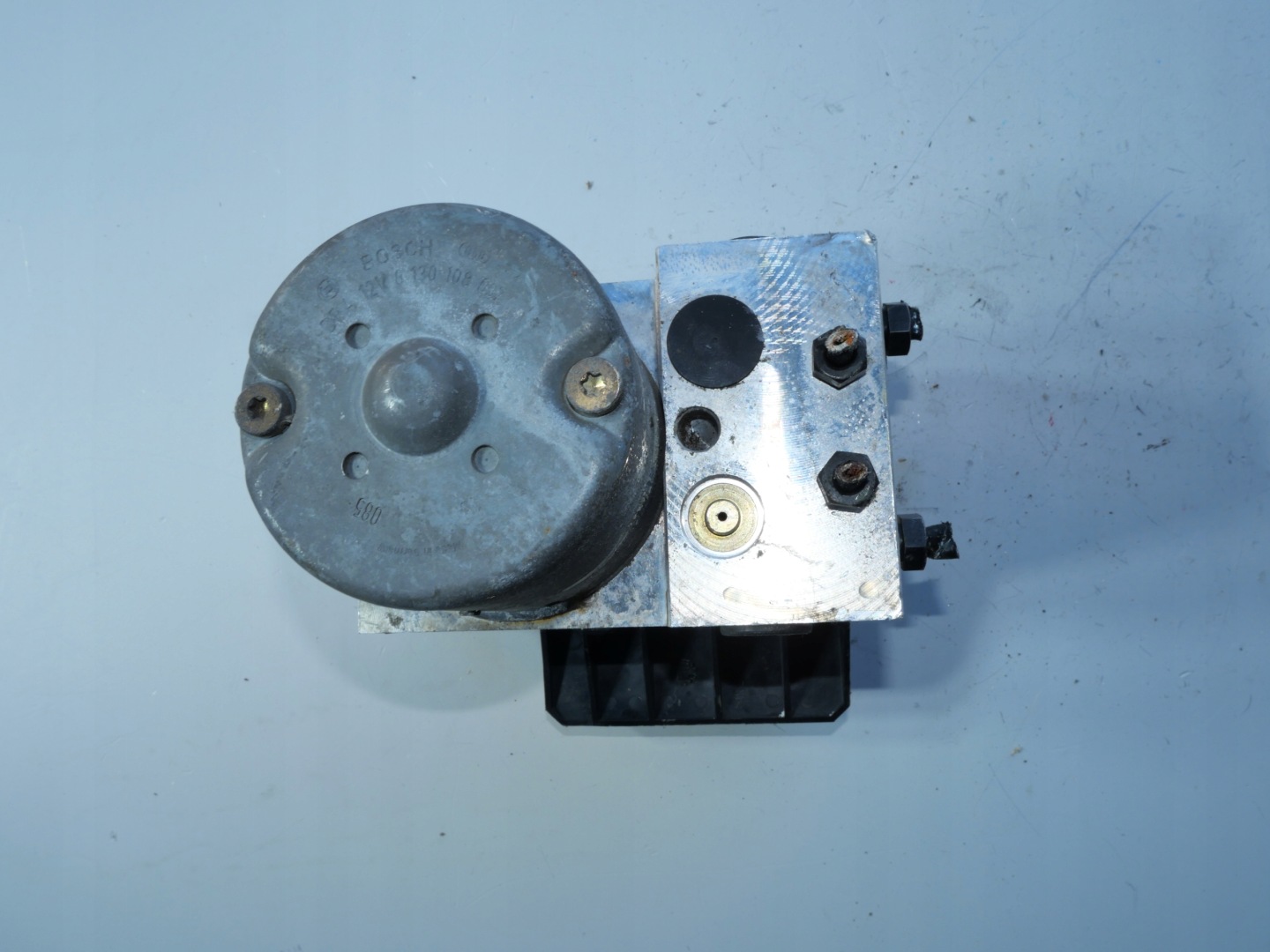VW PASSAT B5 A4 B5 servo bubanj ABS 8E0614111T