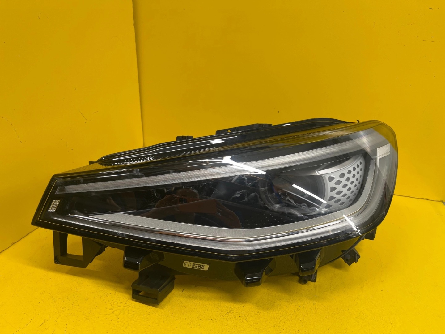 light left Volkswagen VW ID3 FULL LED 10B941035B