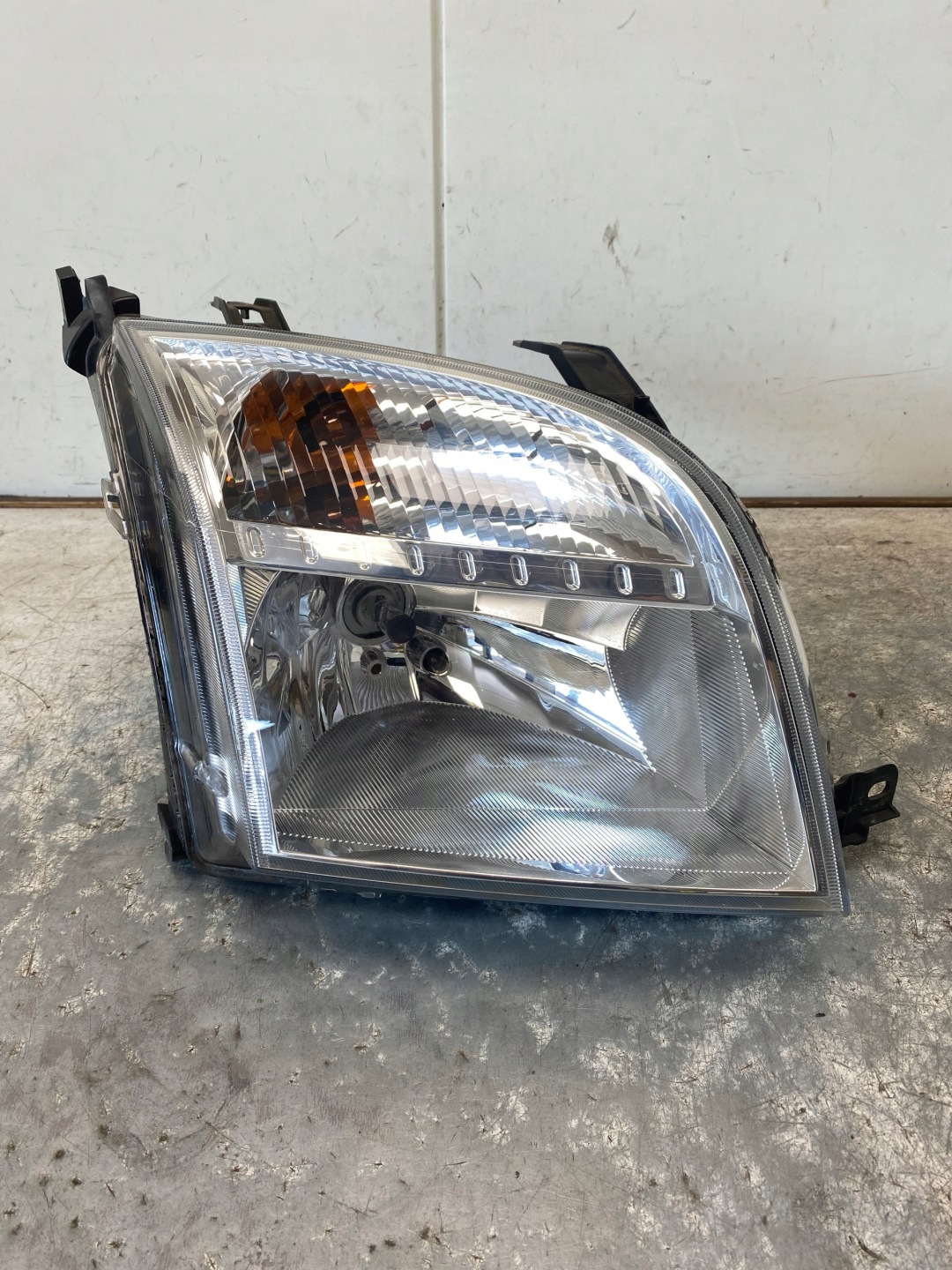 light right front FORD FUSION 246898-00R