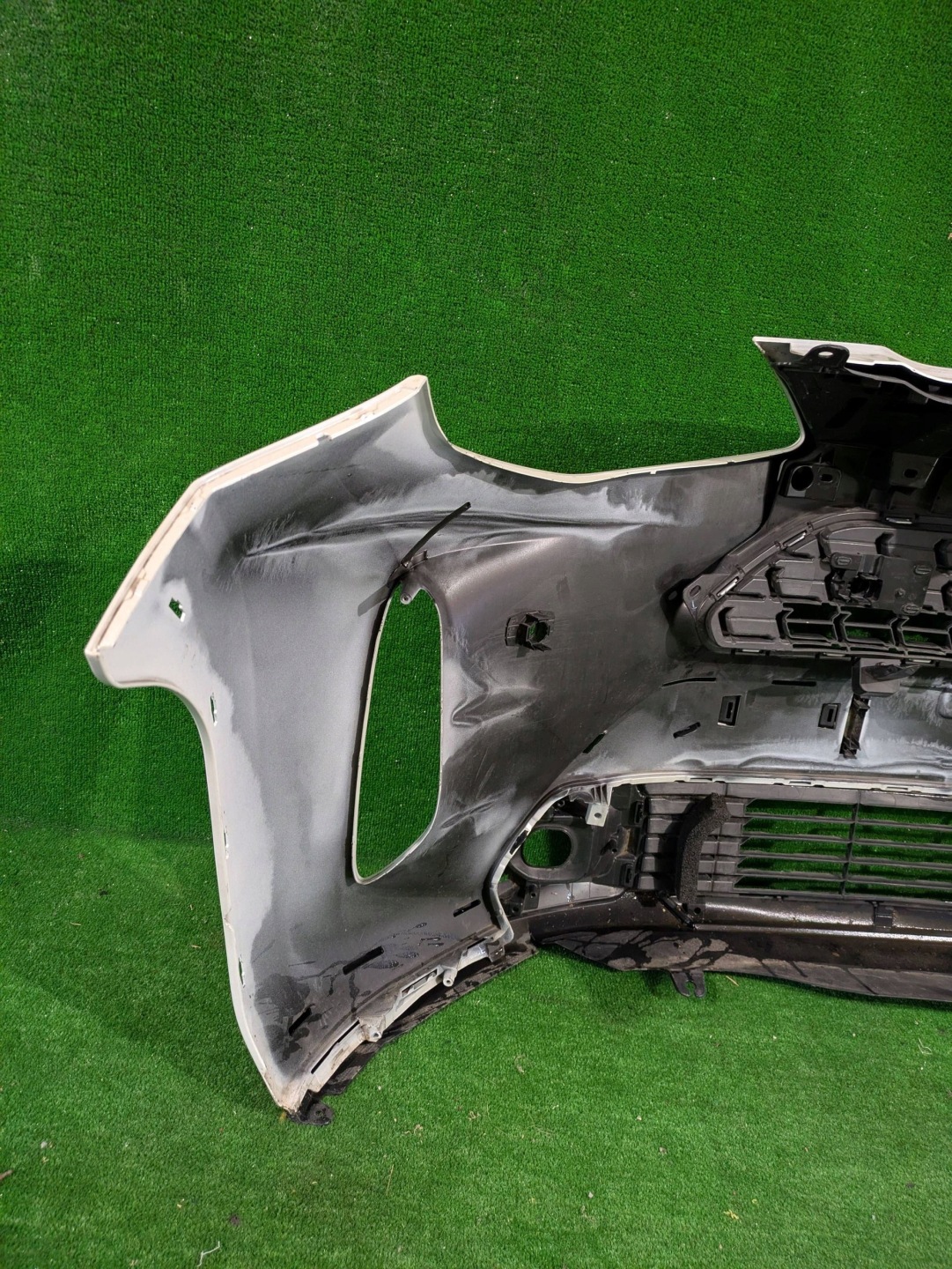 front bumper front TOYOTA YARIS CROSS ADVENTURE NR.Z5808