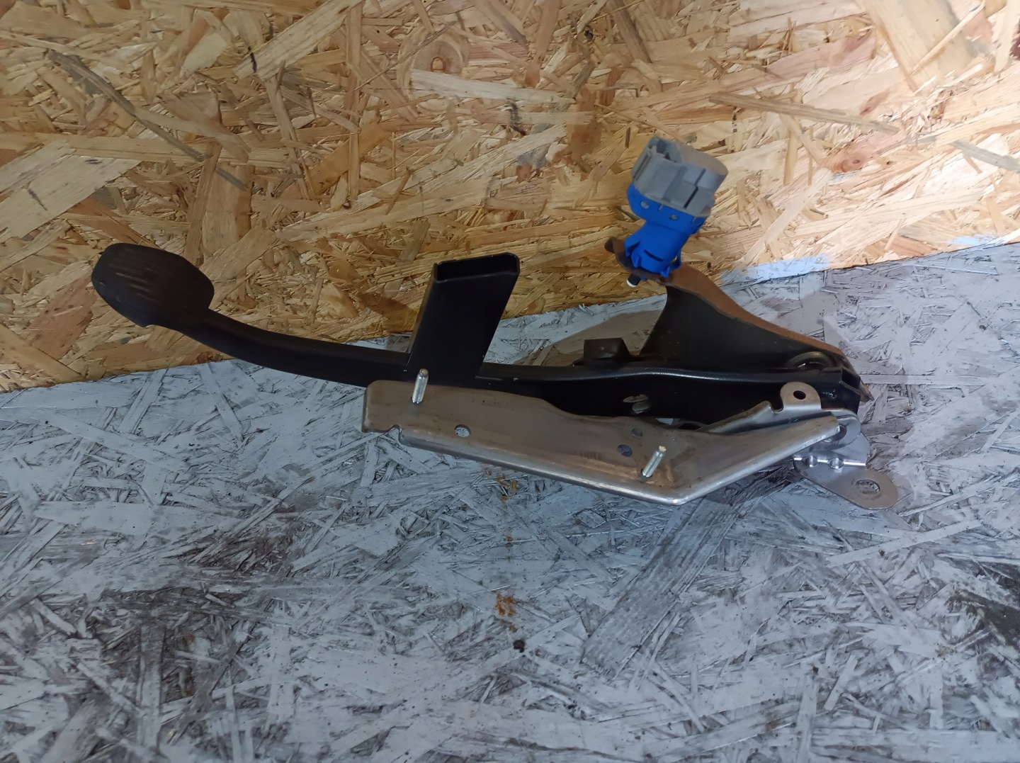 PEDAL Bremse VOLVO V40 II d2 12- 31381467