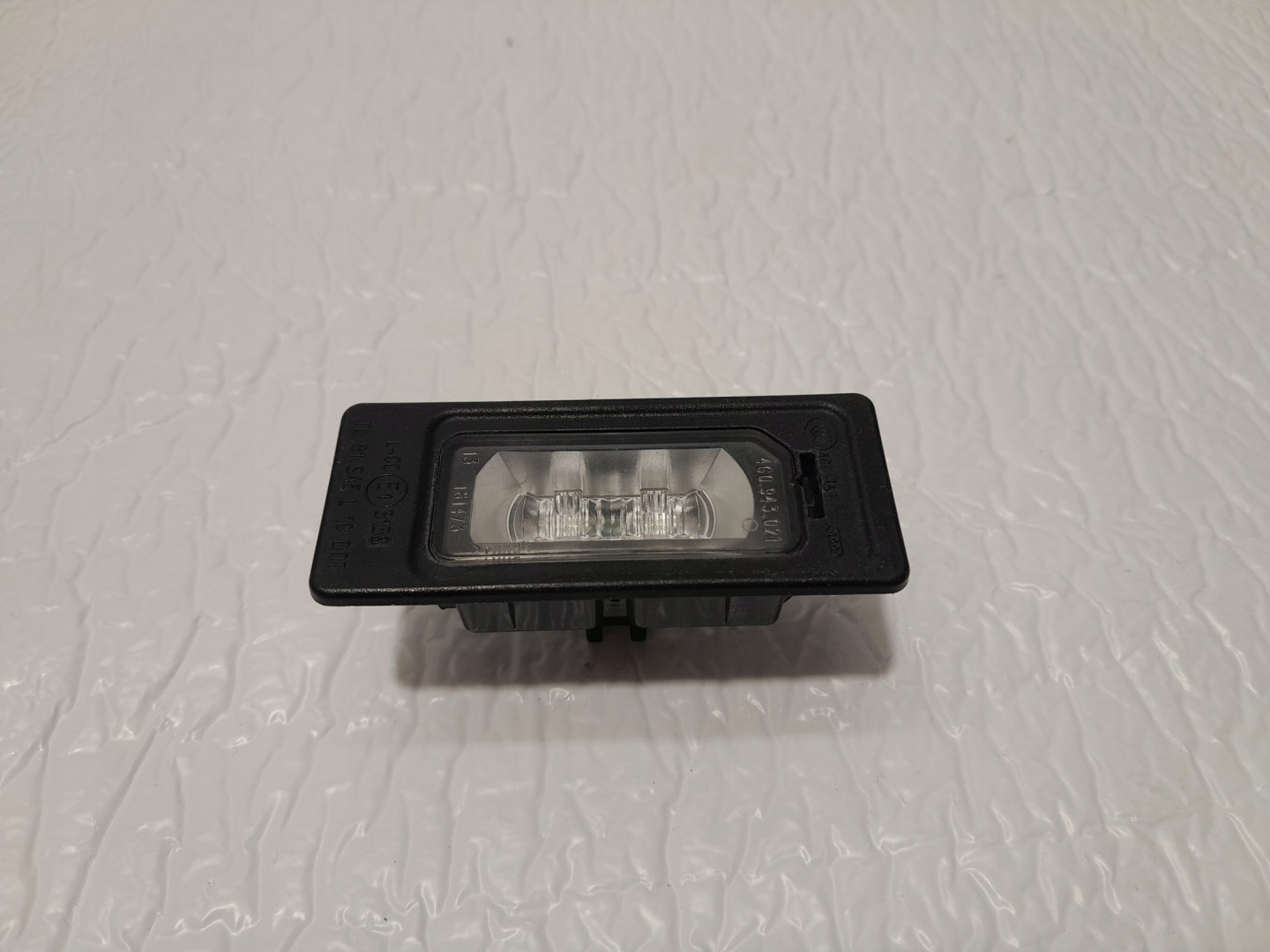 AUDI OE light PODSWIETLENIA signs 4G0943021