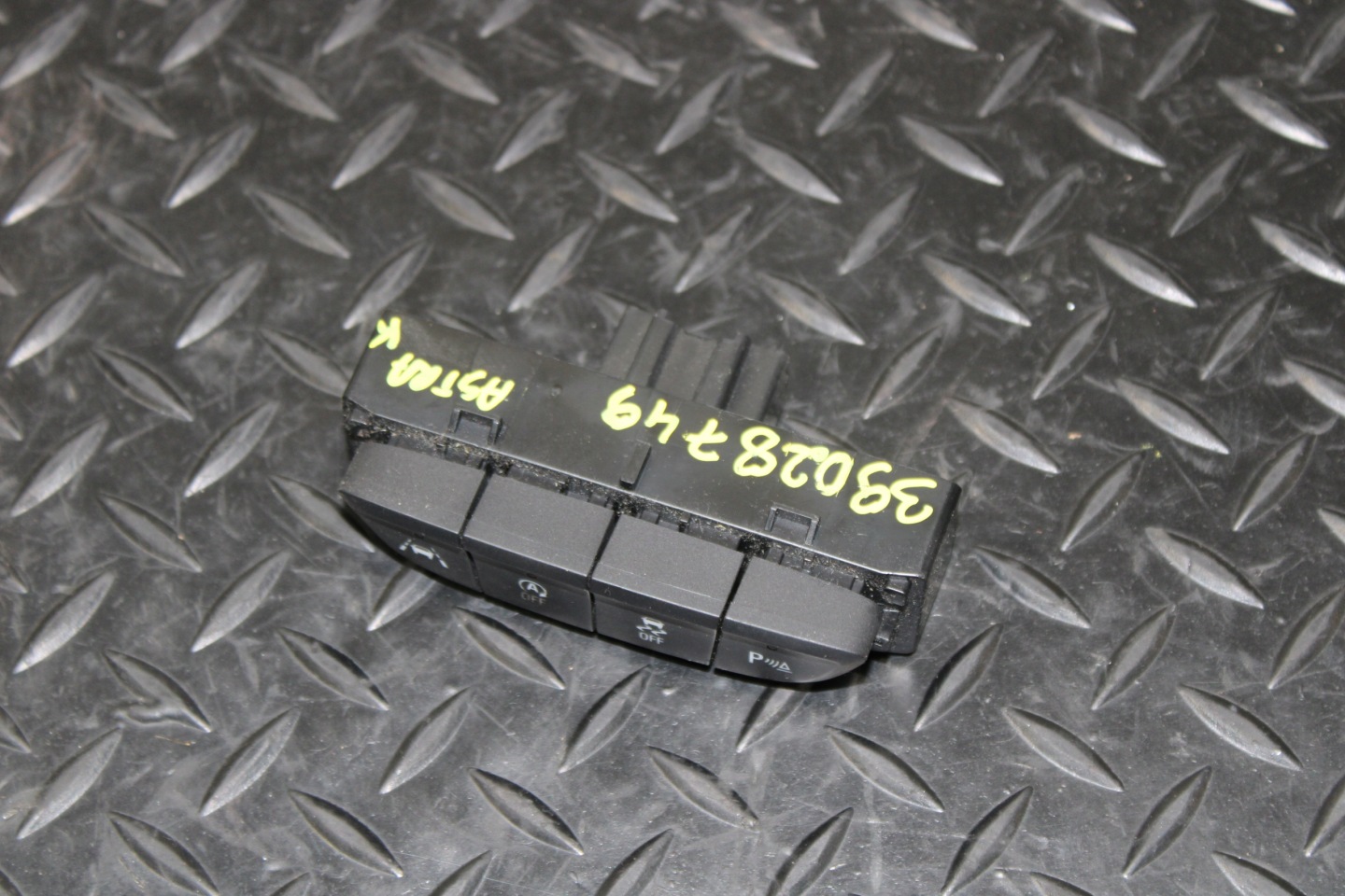 Commandes Console OPEL ASTRA K V 5 39028749