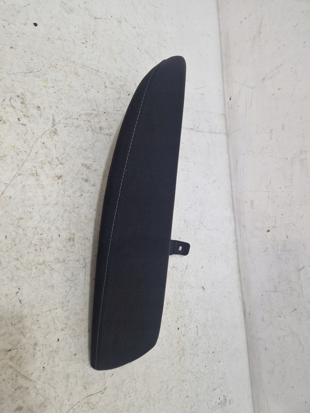 DODGE CHARGER LIFT 2015 - OPARCIE armrest left 6RM711X9AA