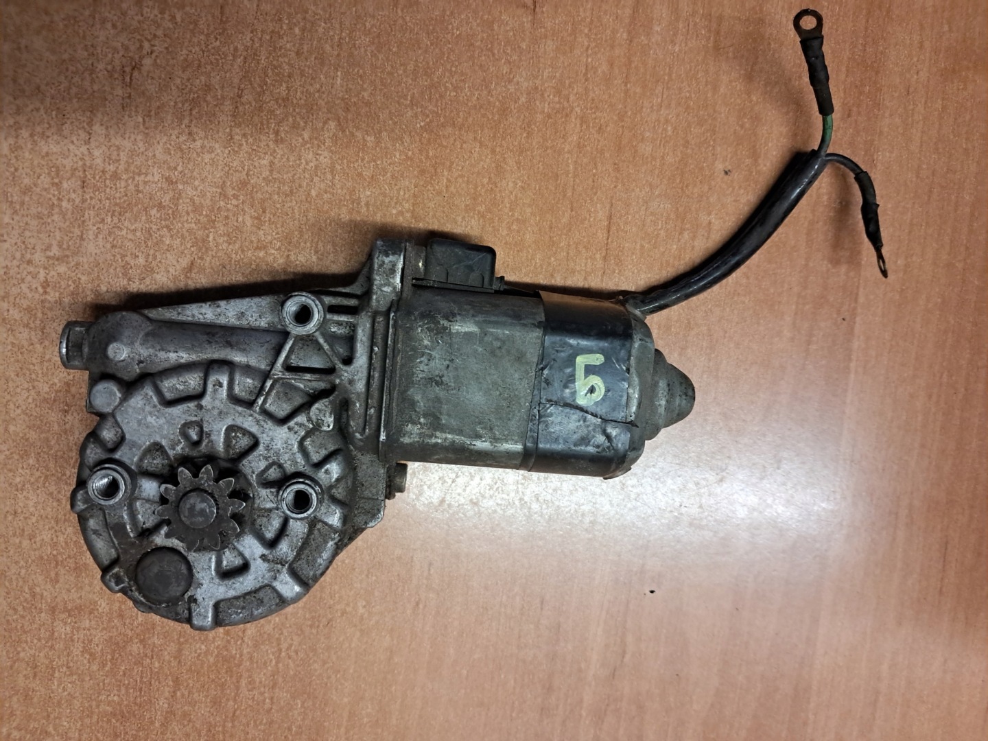 engine windows front right MERCEDES W124 0130821138