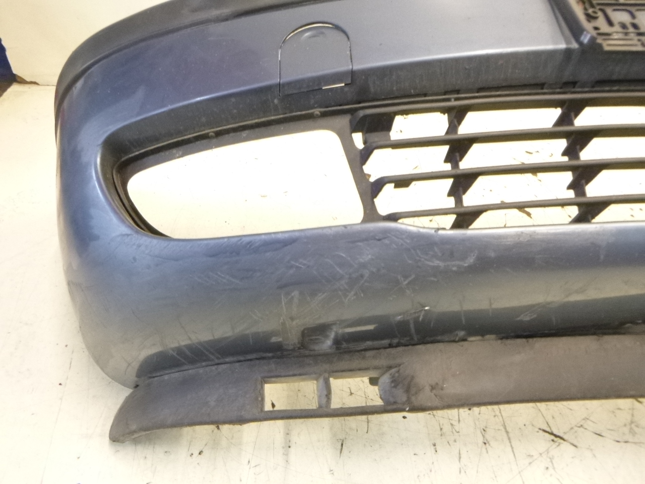 Frontstoßstange Opel Zafira A Z293 00r.