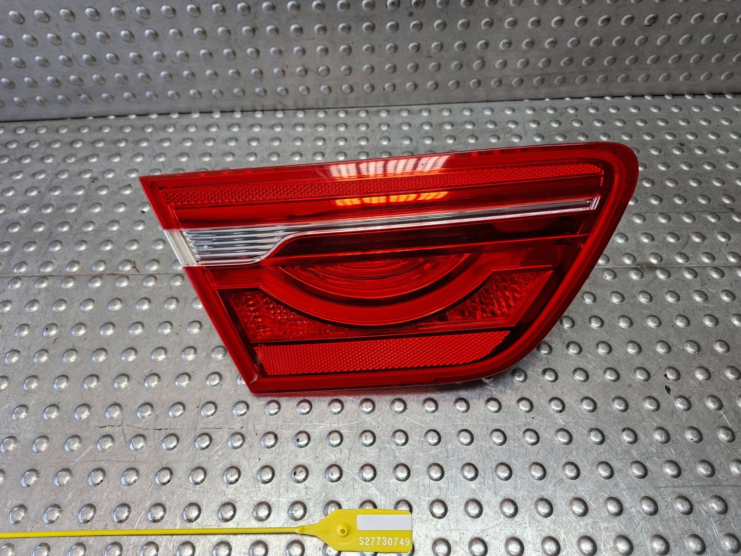 light rear part to the bonnet left JAGUAR XE 15-24 EU