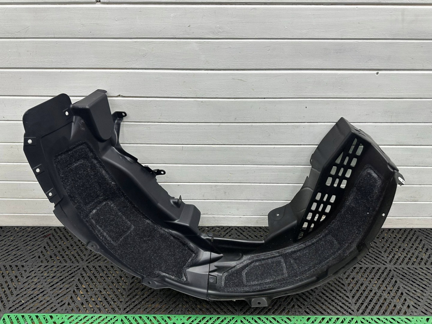 mudguard rear. BMW i3 7394078