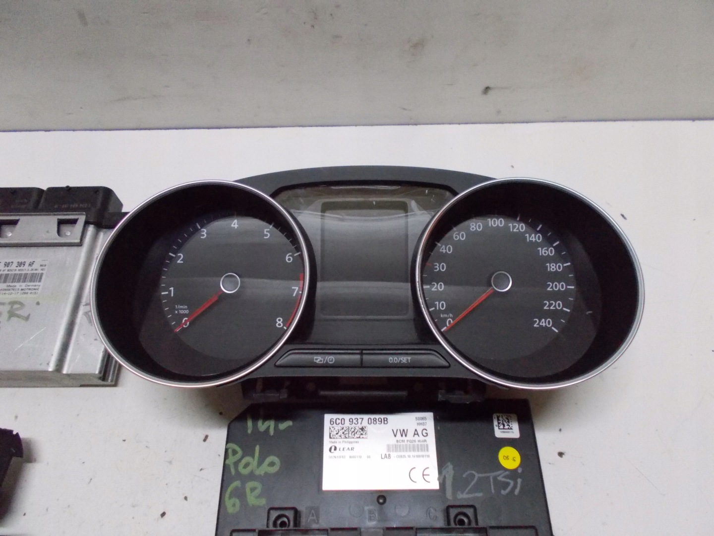 VW POLO 6R 1.2 TSI 14R running board STARTOWY ignition control unit dials
