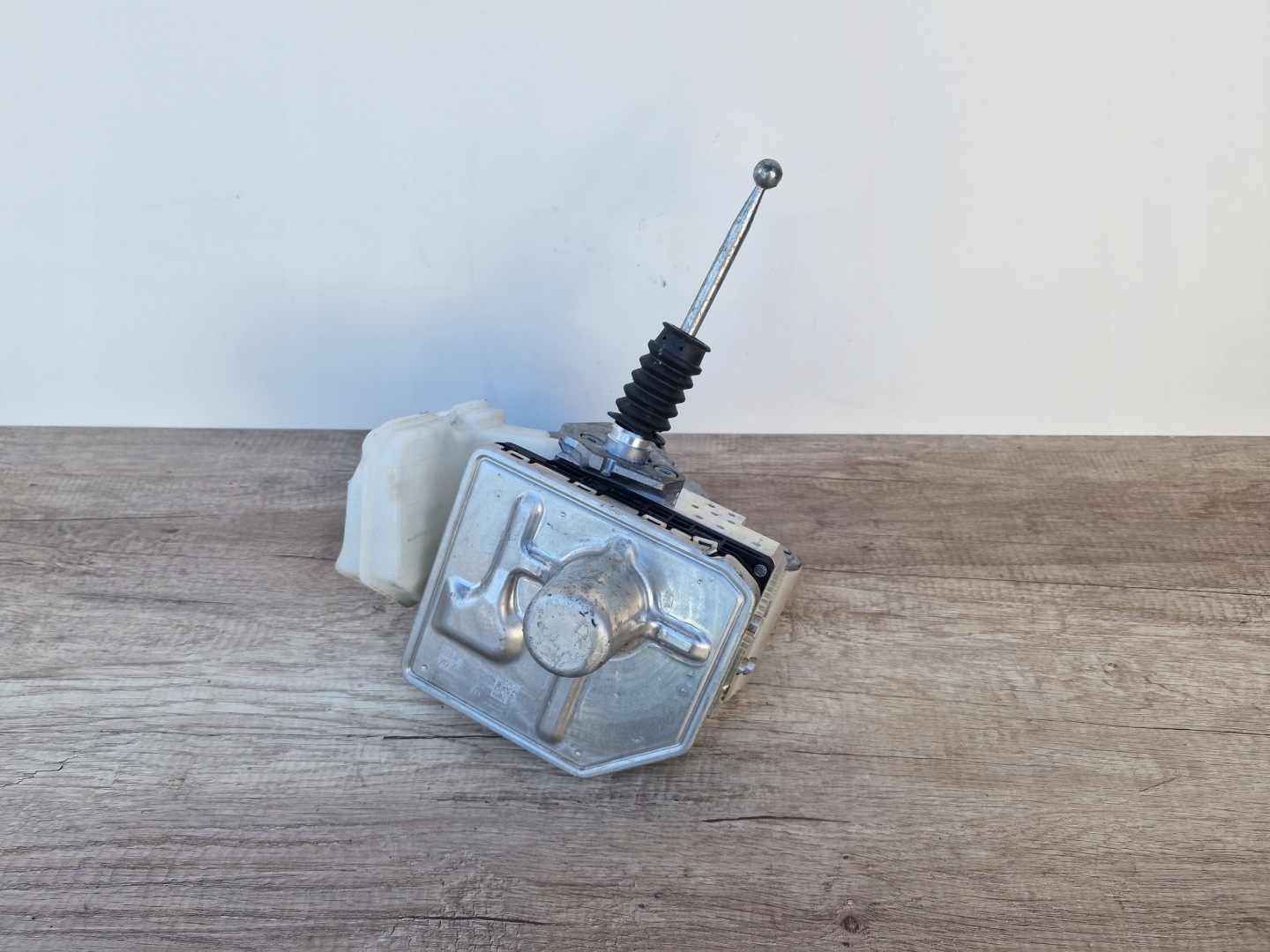 SERVO BUBANJ ABS SERVO AUDI A6 A7 C8 E-TRON BDB
