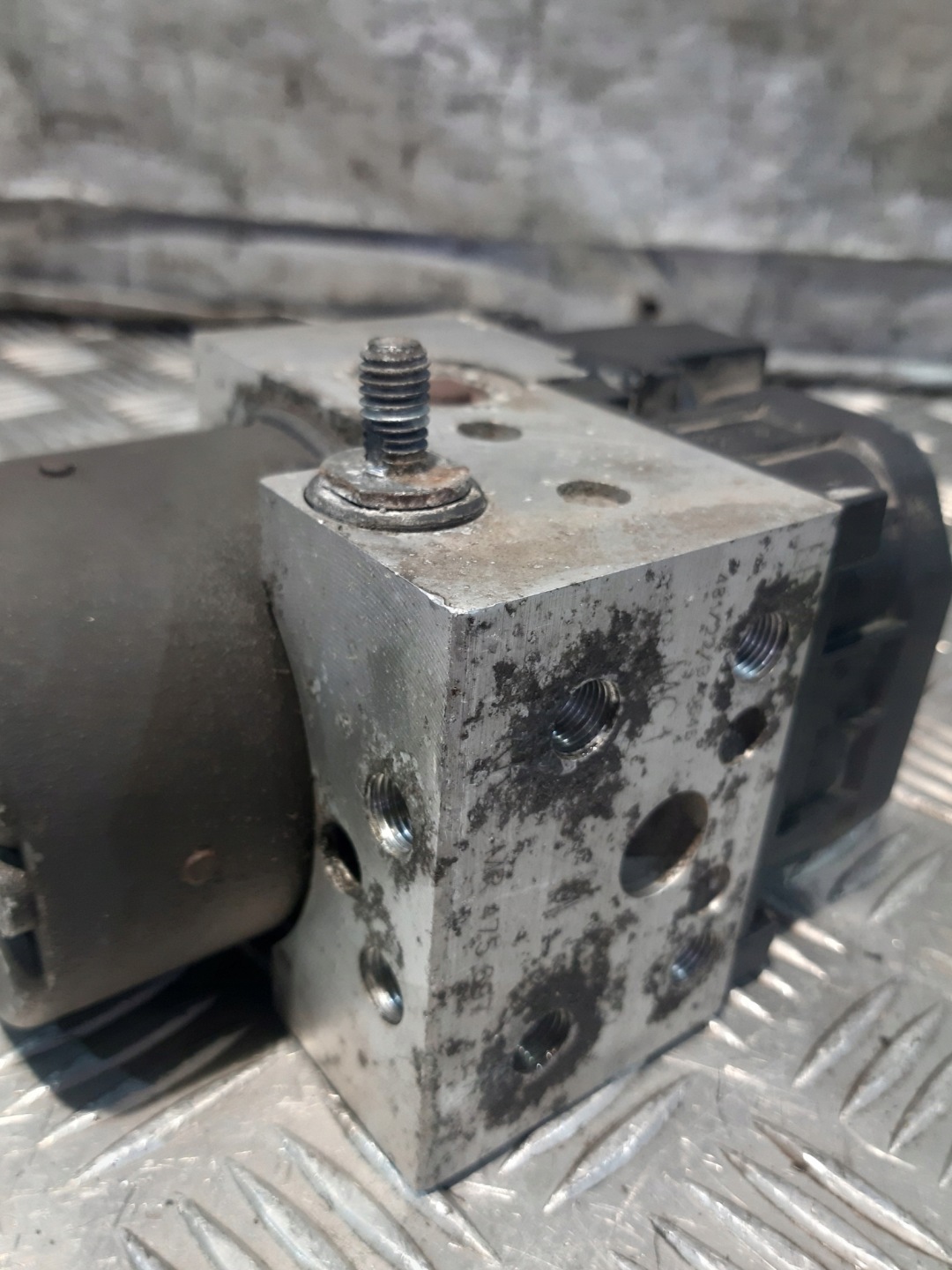 Mitsubishi Space Star 1.6B Pompa Abs 0273004489 MR475697 0265216775