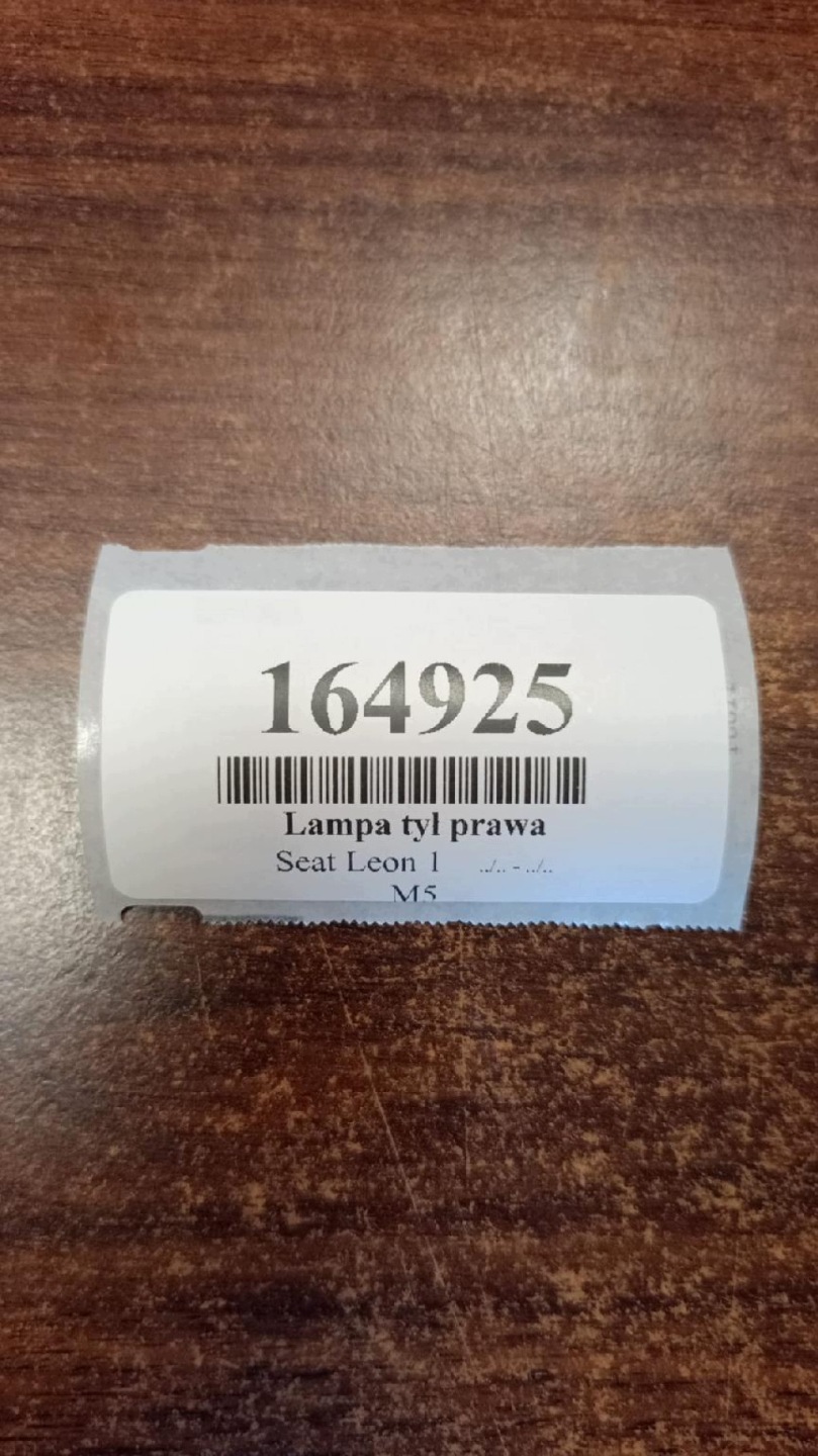 SEAT LEON and light right rear part 1M6945096A