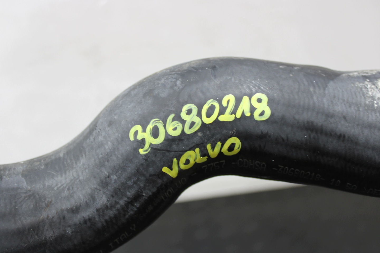 tömlő cső intercooler 30680218 VOLVO V70 III 3