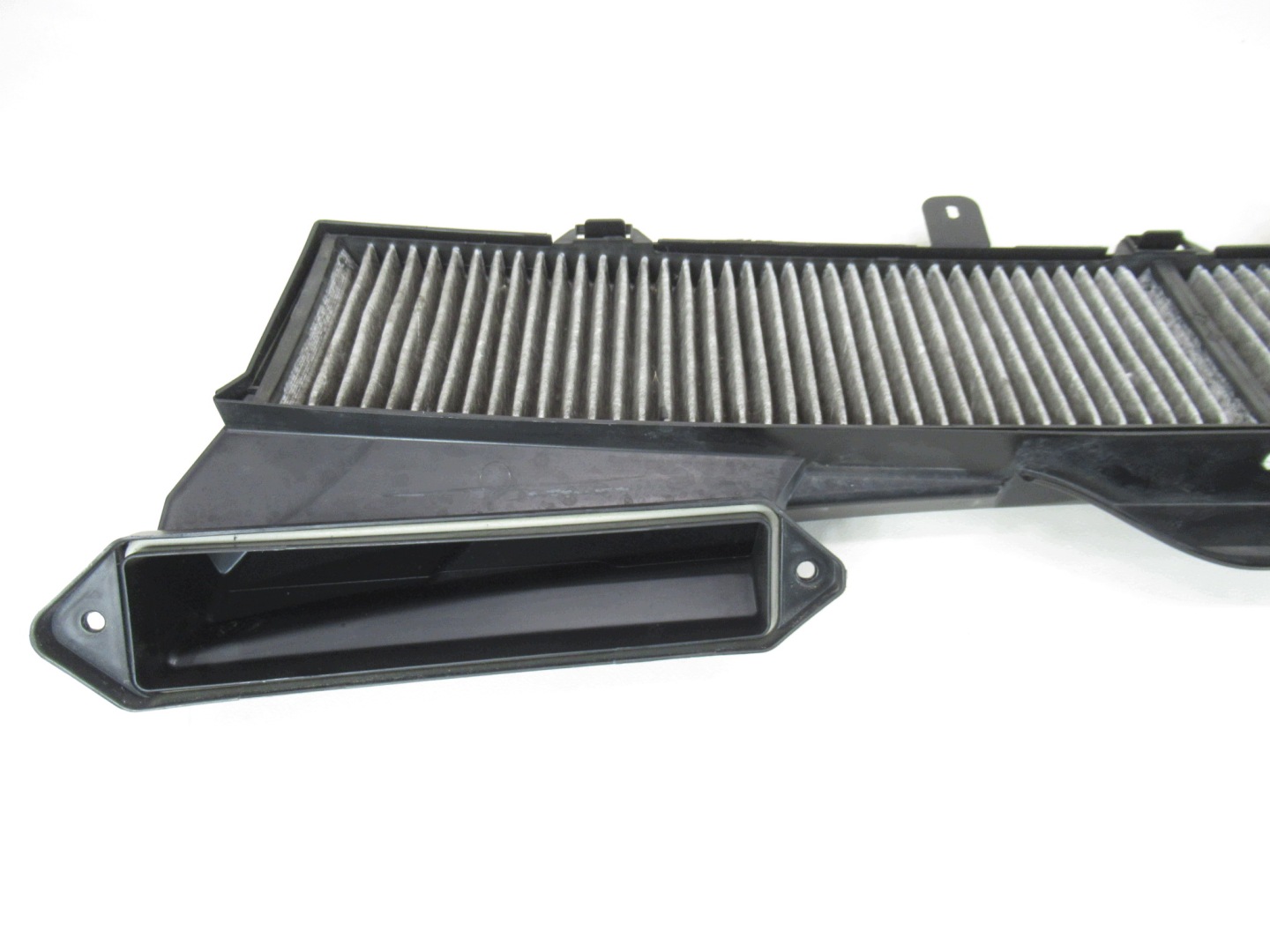 burkolat fedél szűrő utastér levegő BMW e81 e82 e87 e88 e90 e91 e92