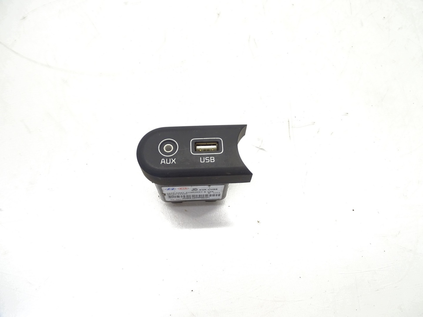 ZLACZE LADOWANIA, adapter USB KIA CEED 96120-A2200