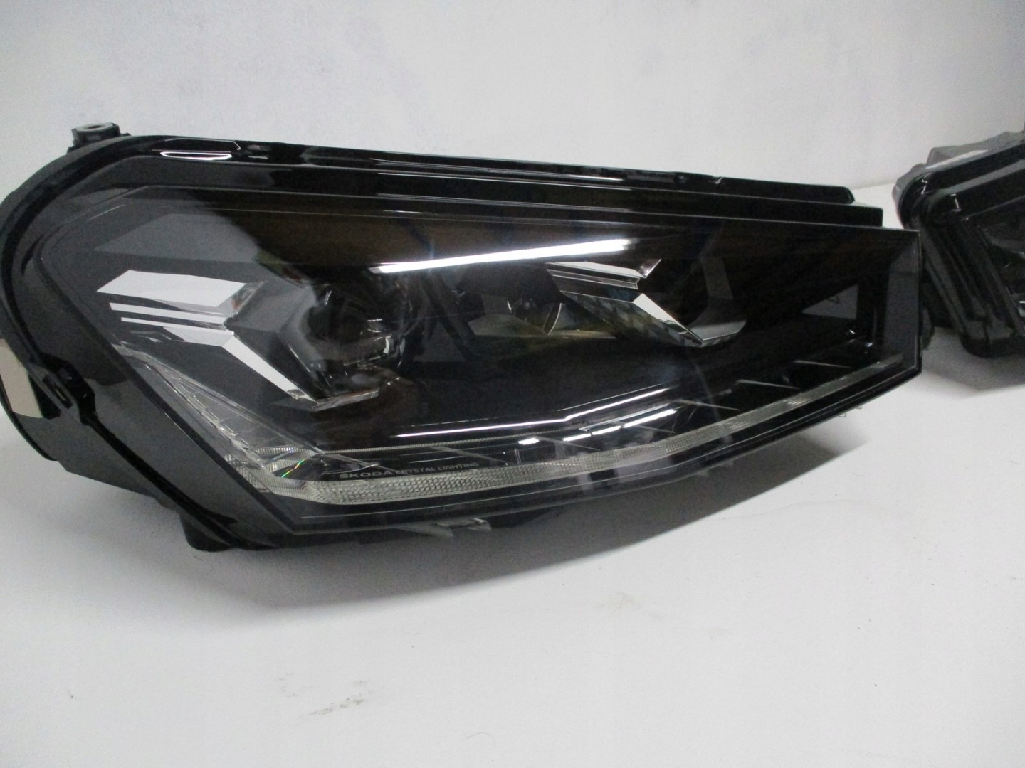 light front Skoda Fabia 6V0 FULL LED 6VB941016B 6VB941015B new
