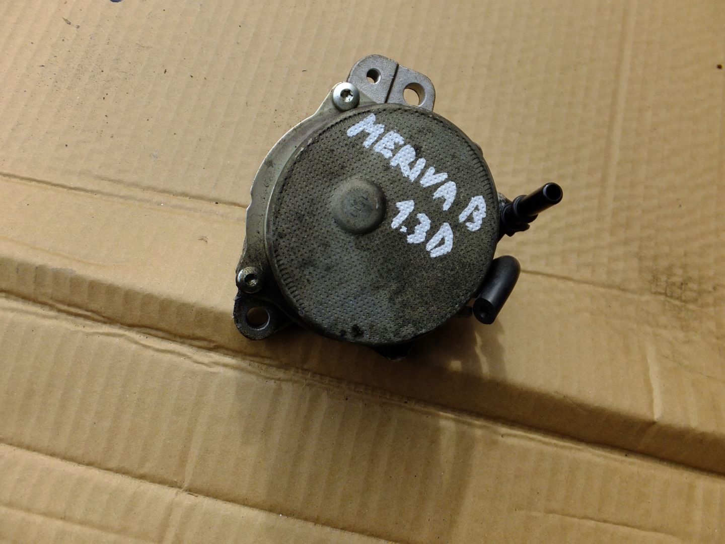pump vacum opel meriva B 1,3 cdti 2010r