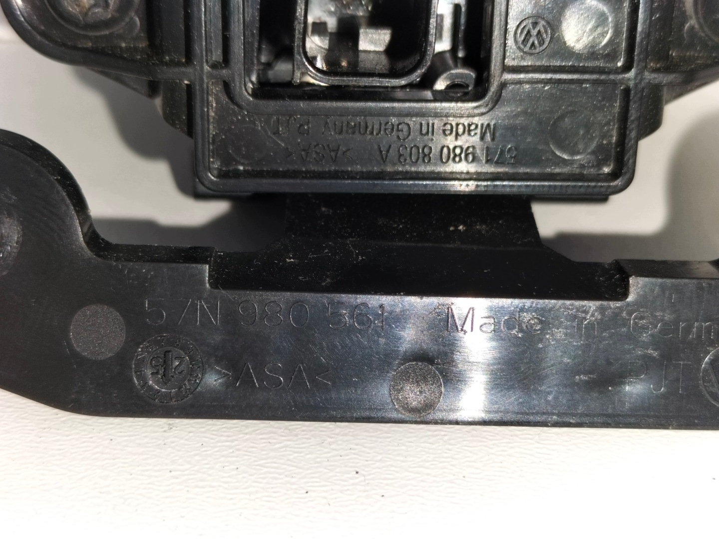 Kamera grille front cover bracket VW TIGUAN 3 III 24