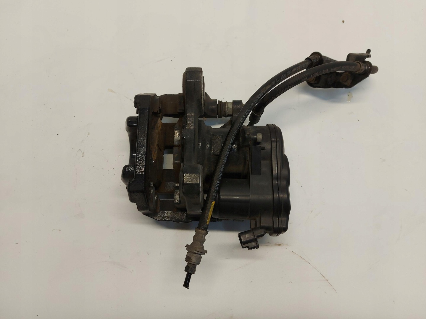 LEXUS RX500H V 5 2023- caliper brake right rear part