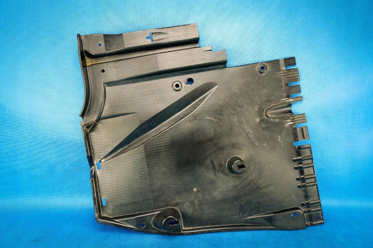 cover chassis left Audi A5 S5 Spb 8T8825215B