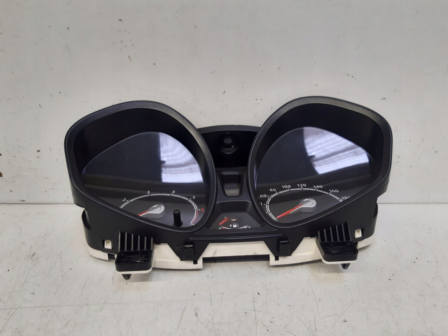 dials 8A6T10849AD Ford Fiesta MK7