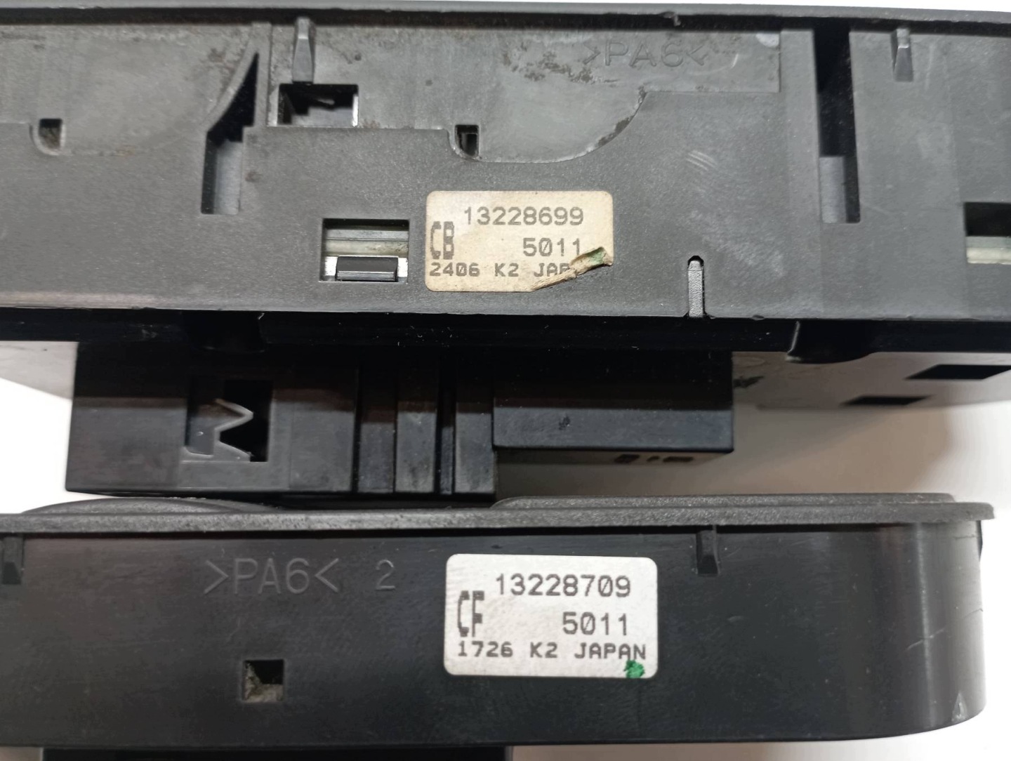 window control switch 13228709 13228699 Opel Zafira II (2005- )