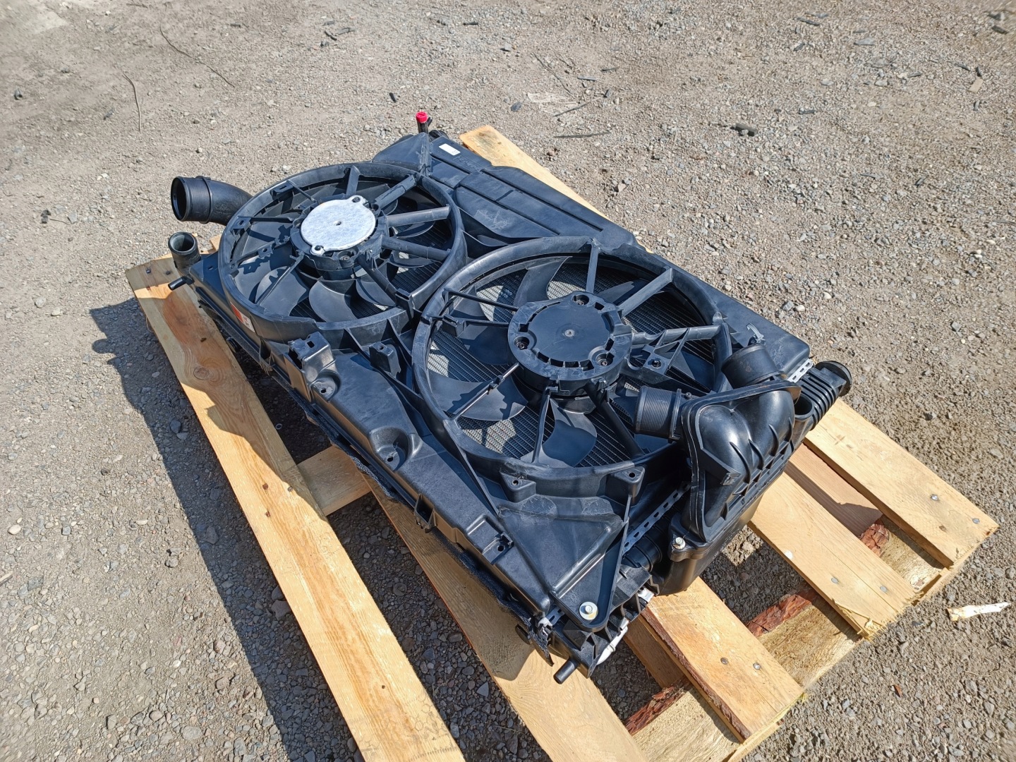 chladič ventilátor intercooler chladiče Ford Flex 3.5 Ecoboost 2013